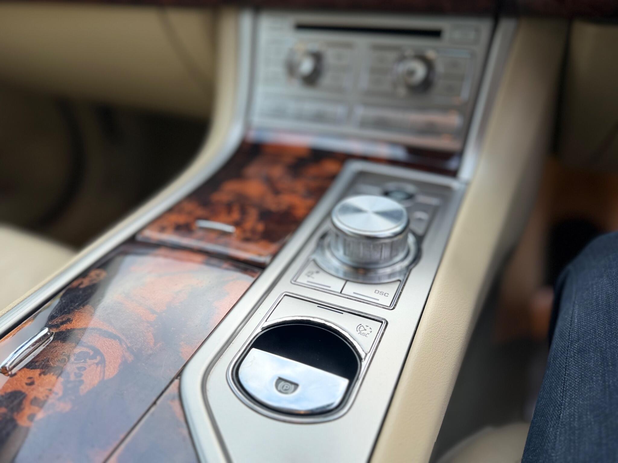 Jaguar XF view 49