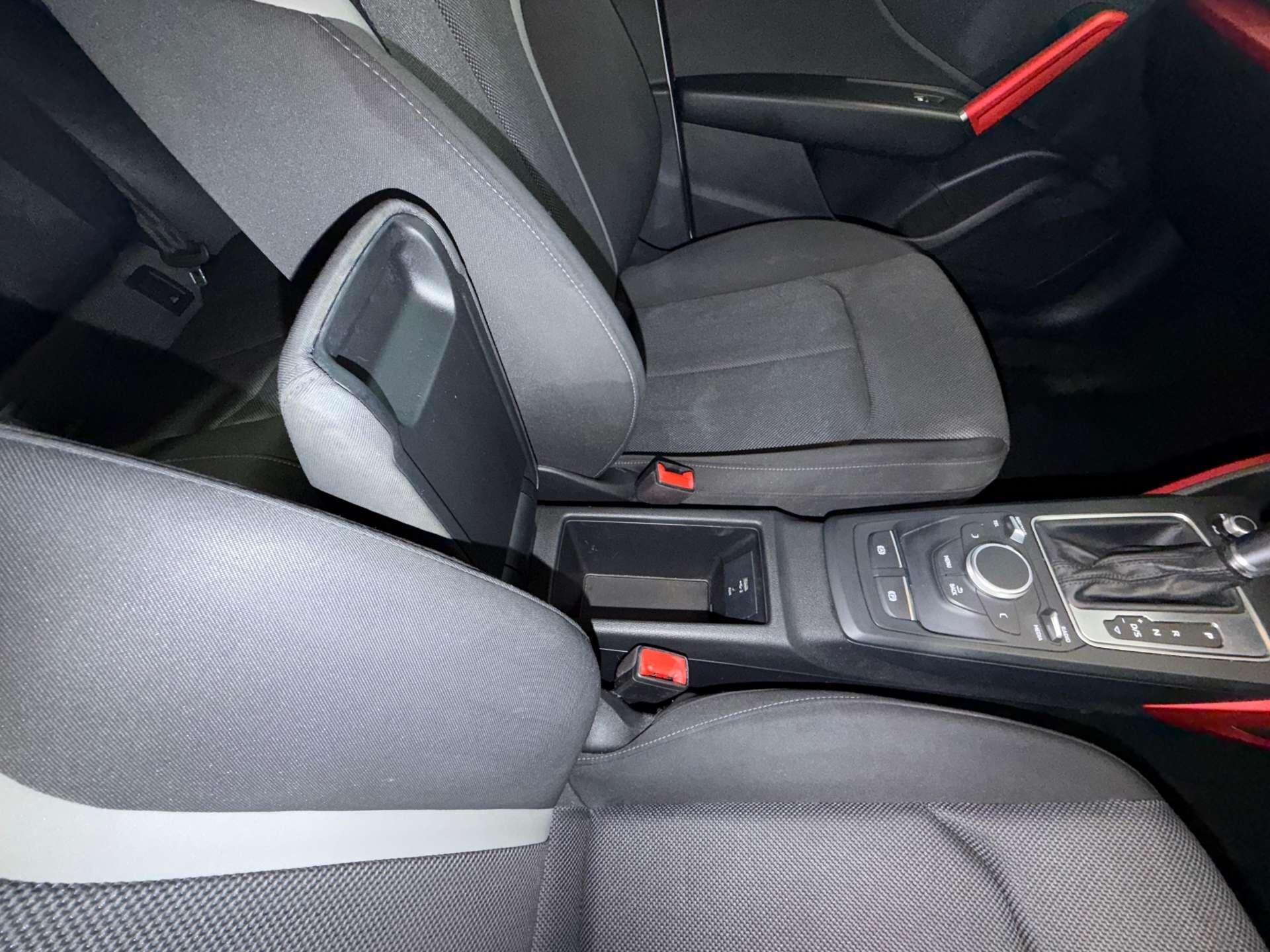 Audi Q2 view 32