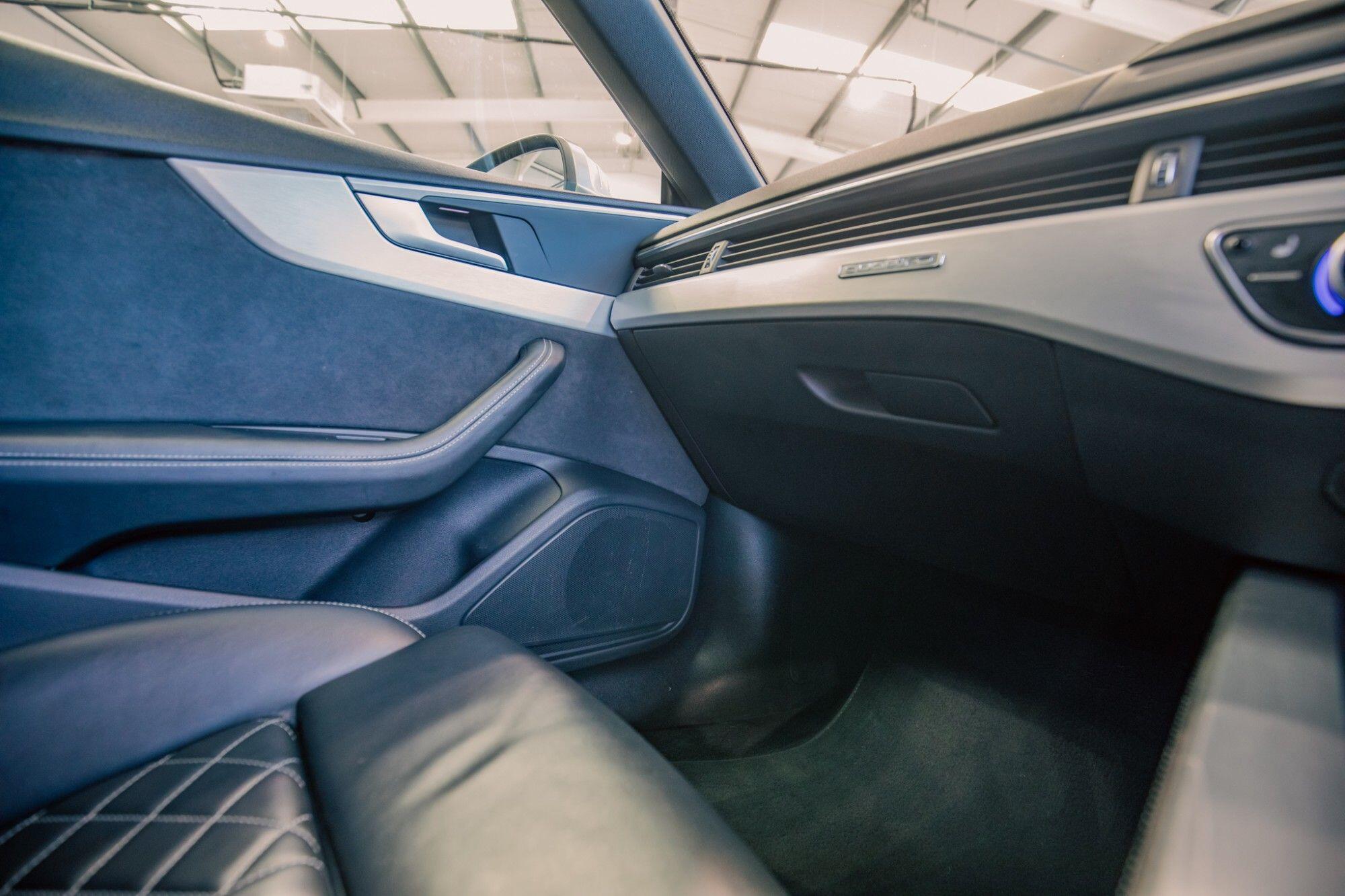 Audi S5 view 25