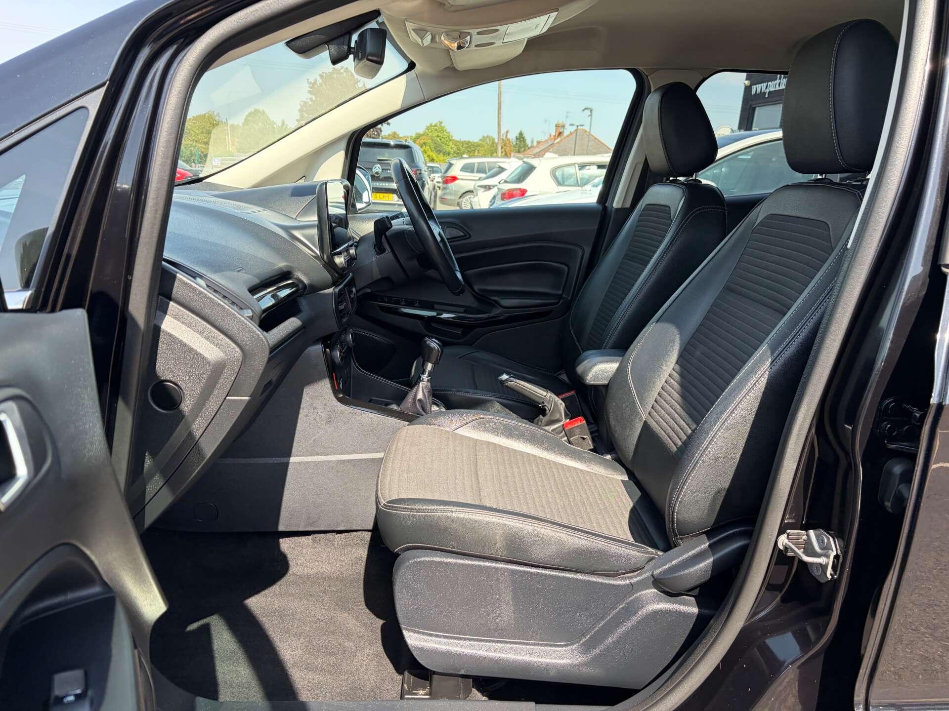 Ford Ecosport view 15