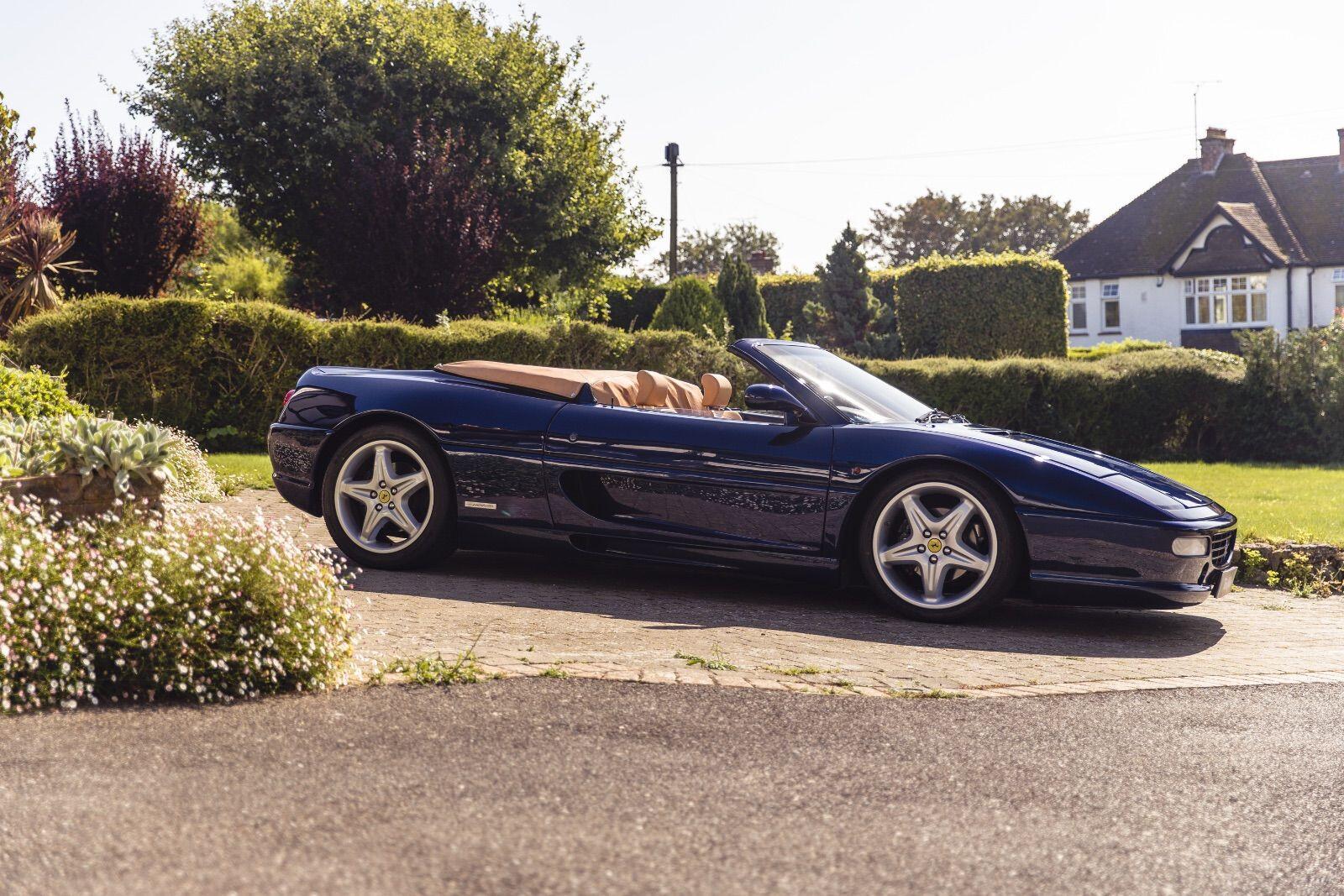 Ferrari F355 view 33