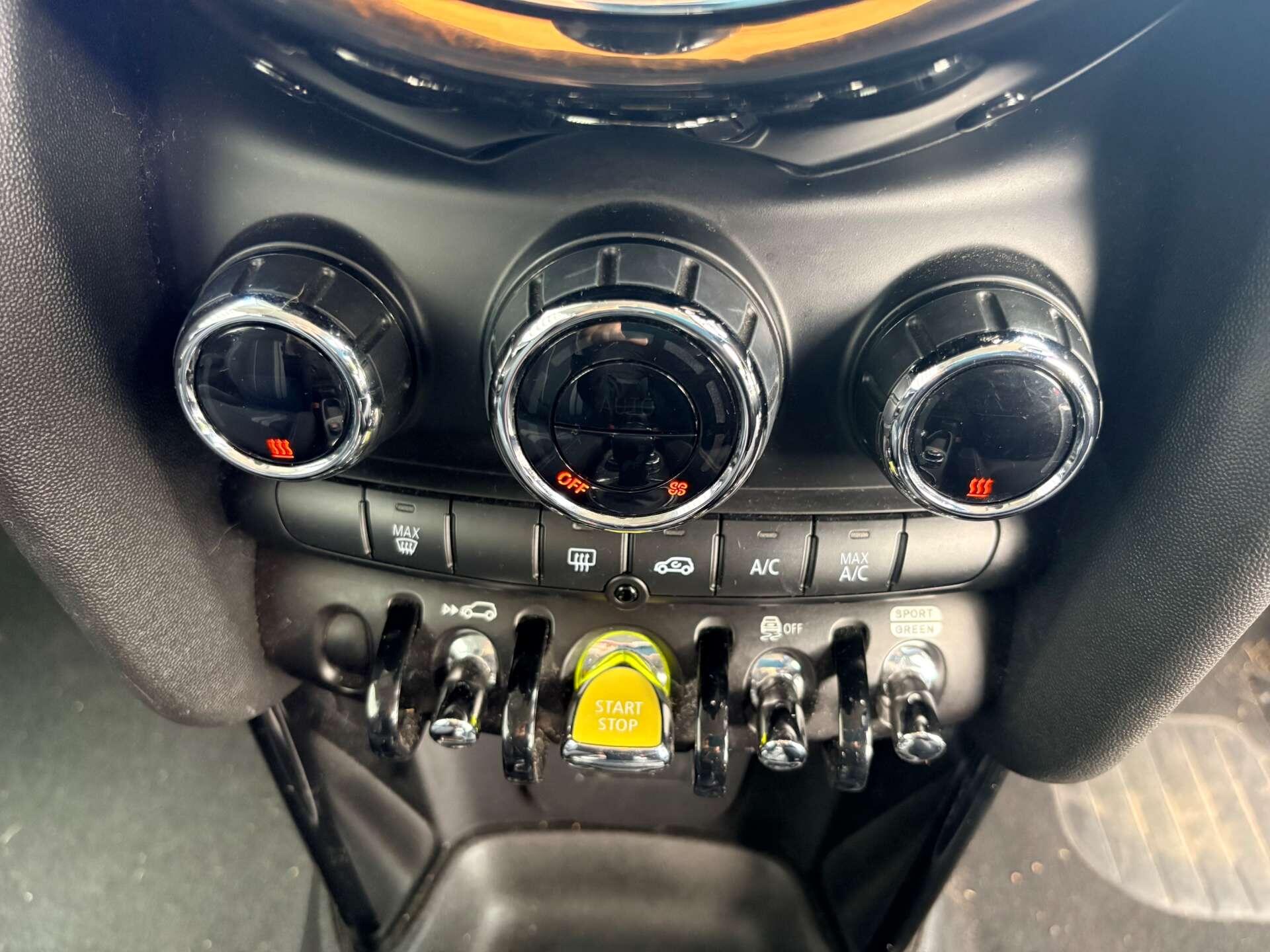 Mini Electric Hatch view 15