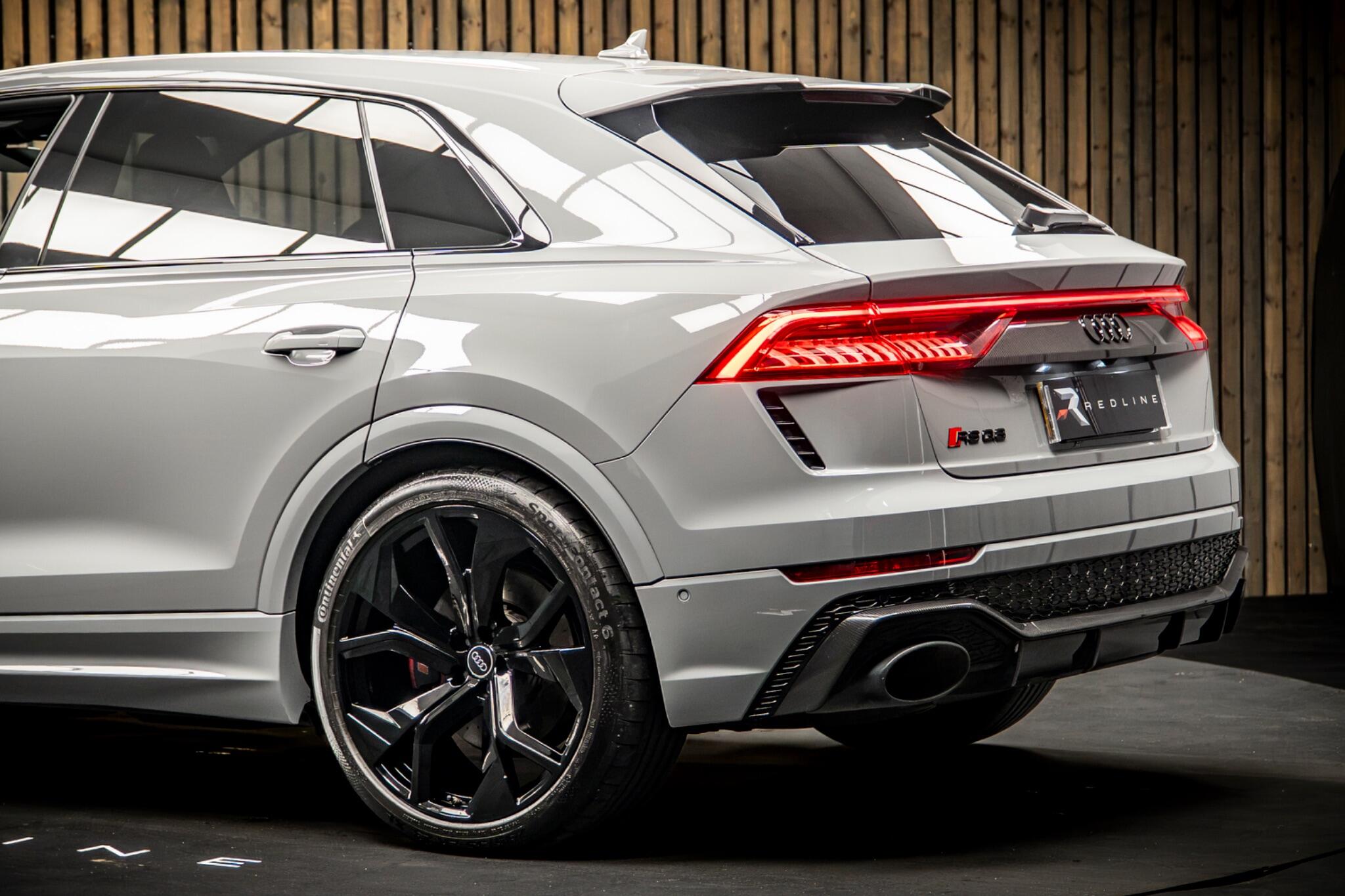 Audi RS Q8 view 16