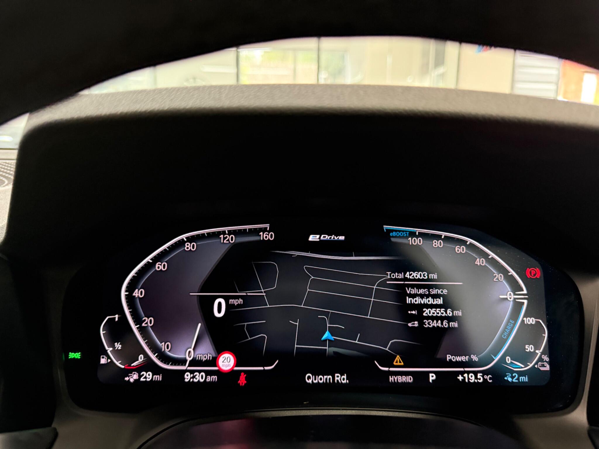 BMW 3 Series view 19