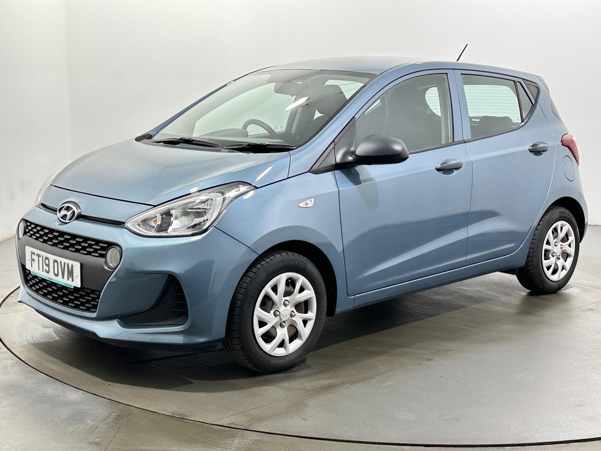 Hyundai i10 view 4