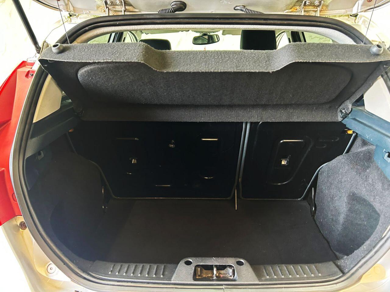 Ford Fiesta view 22