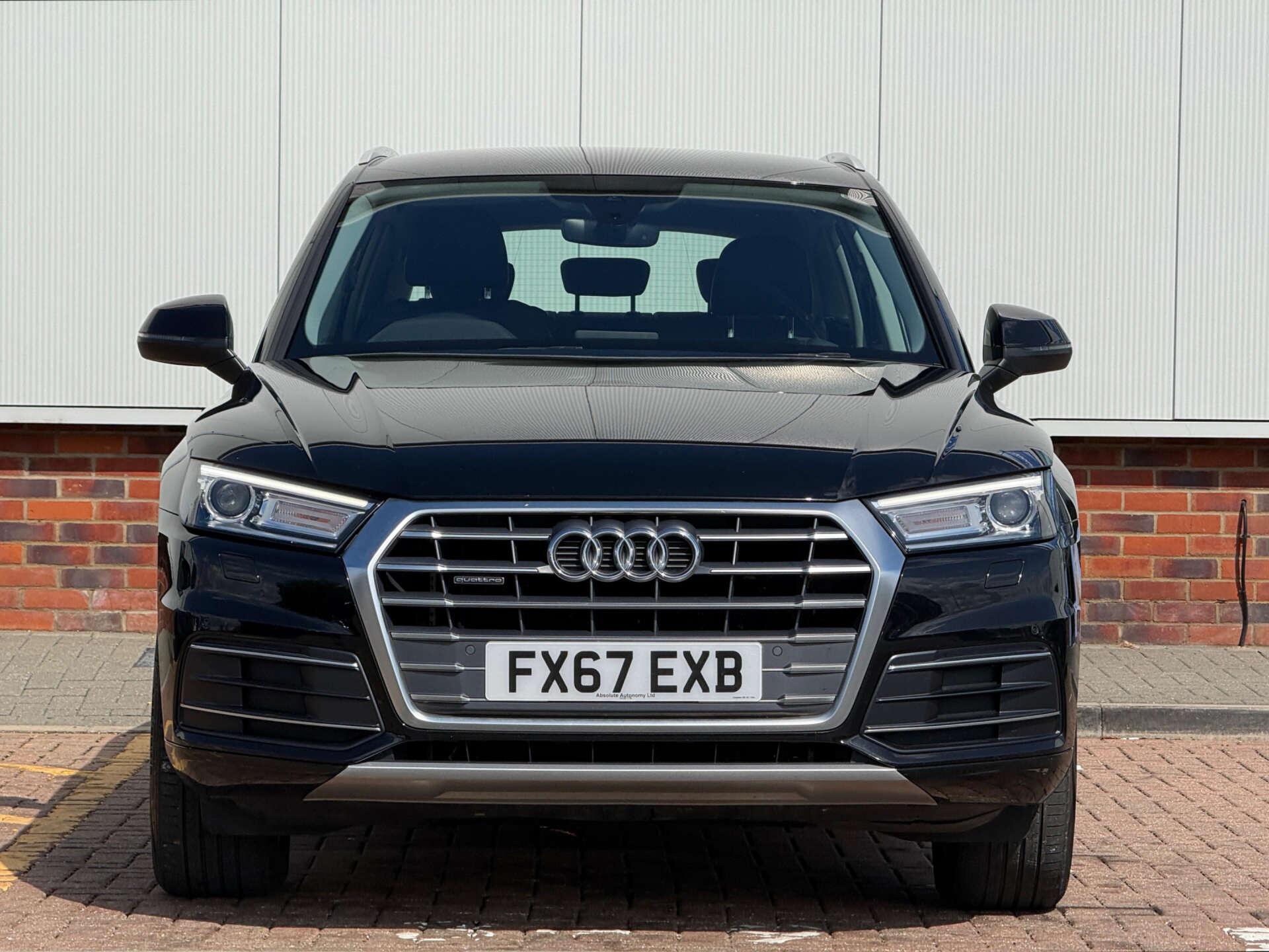 Audi Q5 view 2