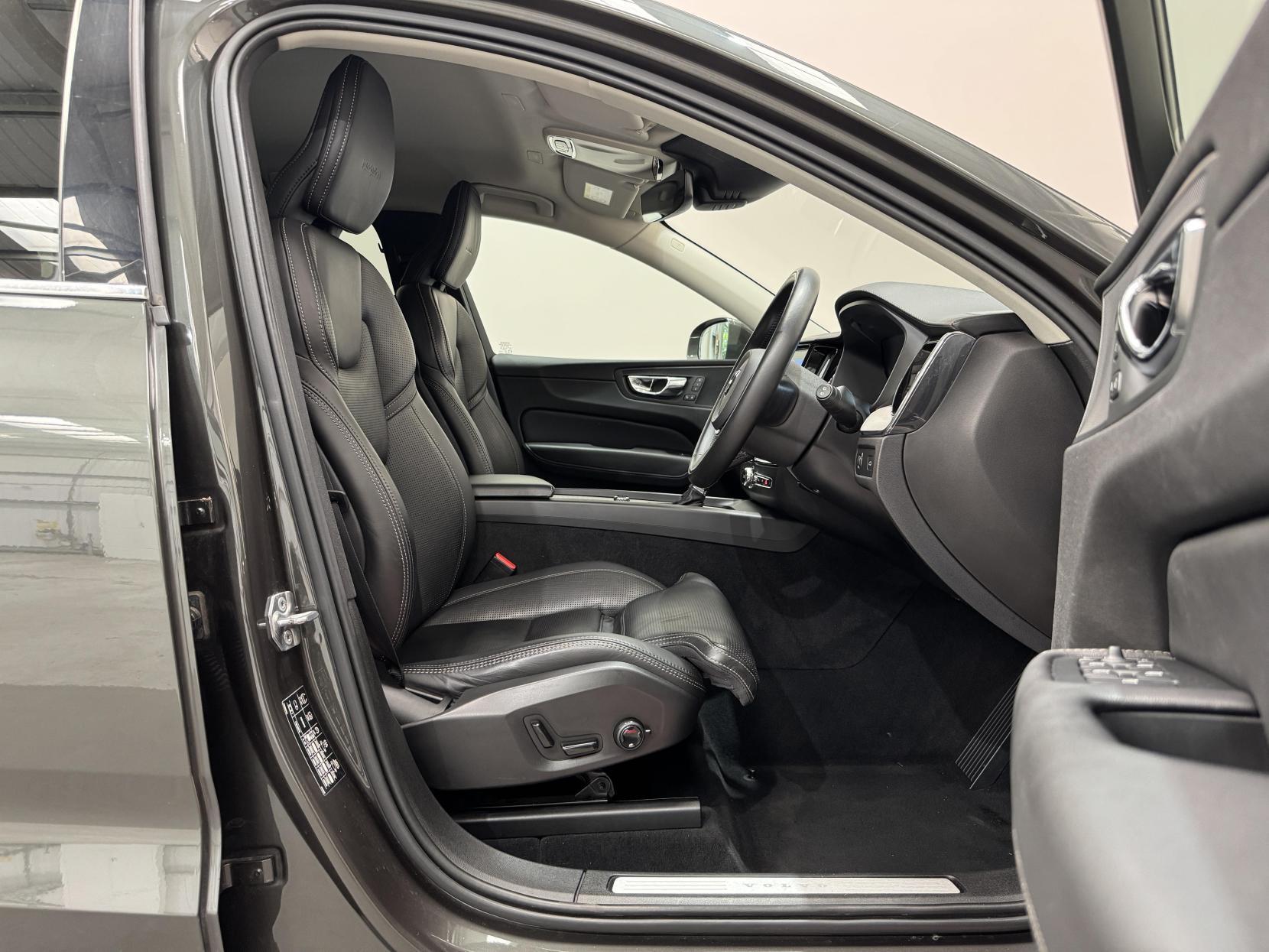 Volvo XC60 view 18