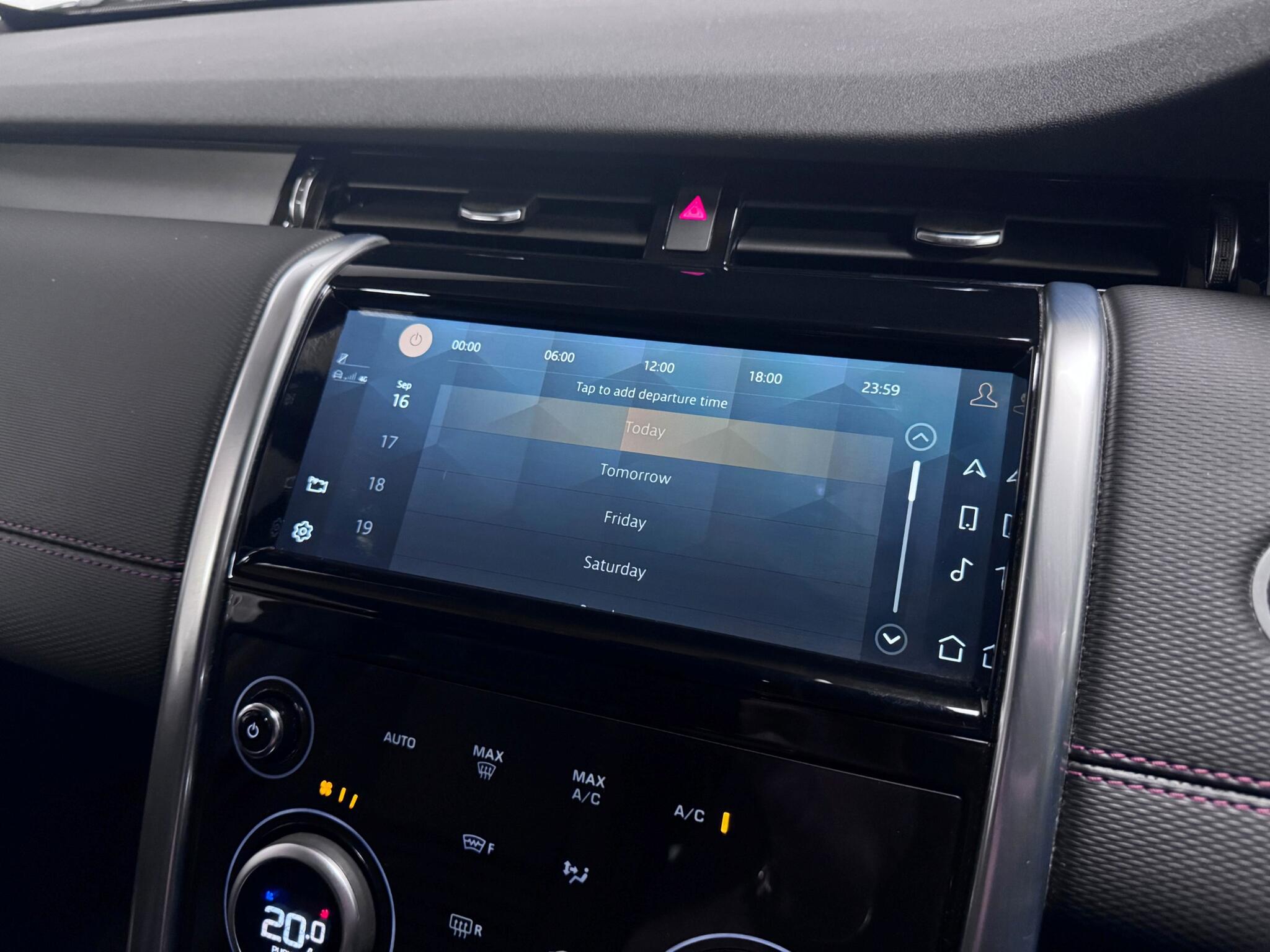 Land Rover Discovery Sport view 48