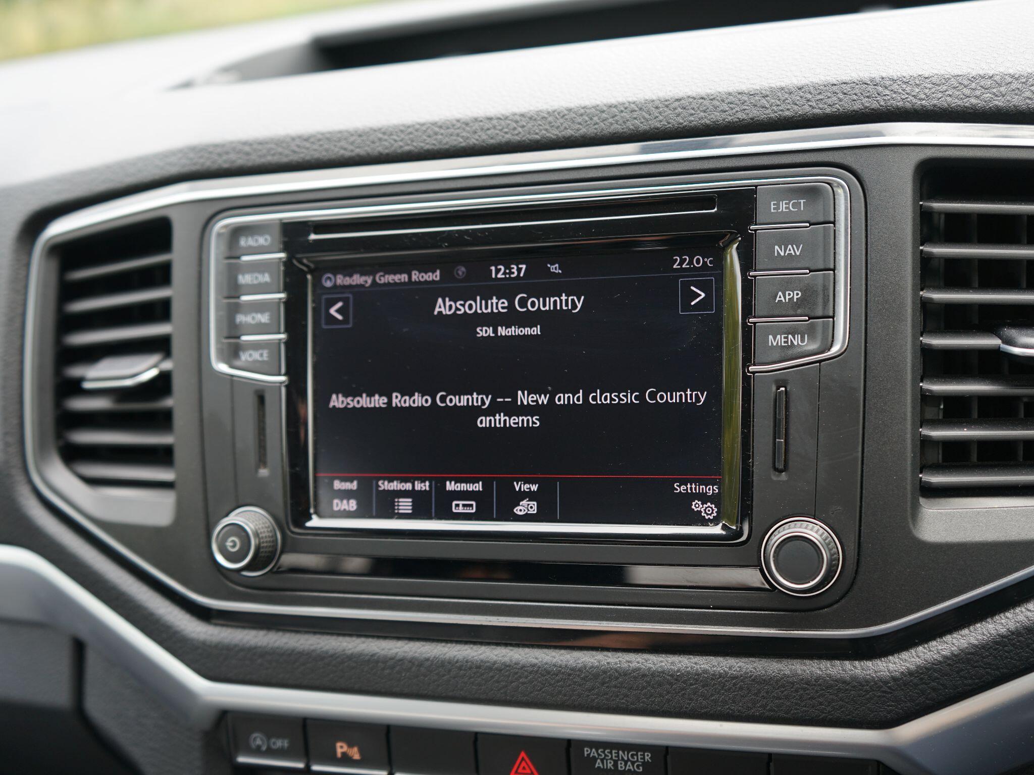 Volkswagen Amarok view 26
