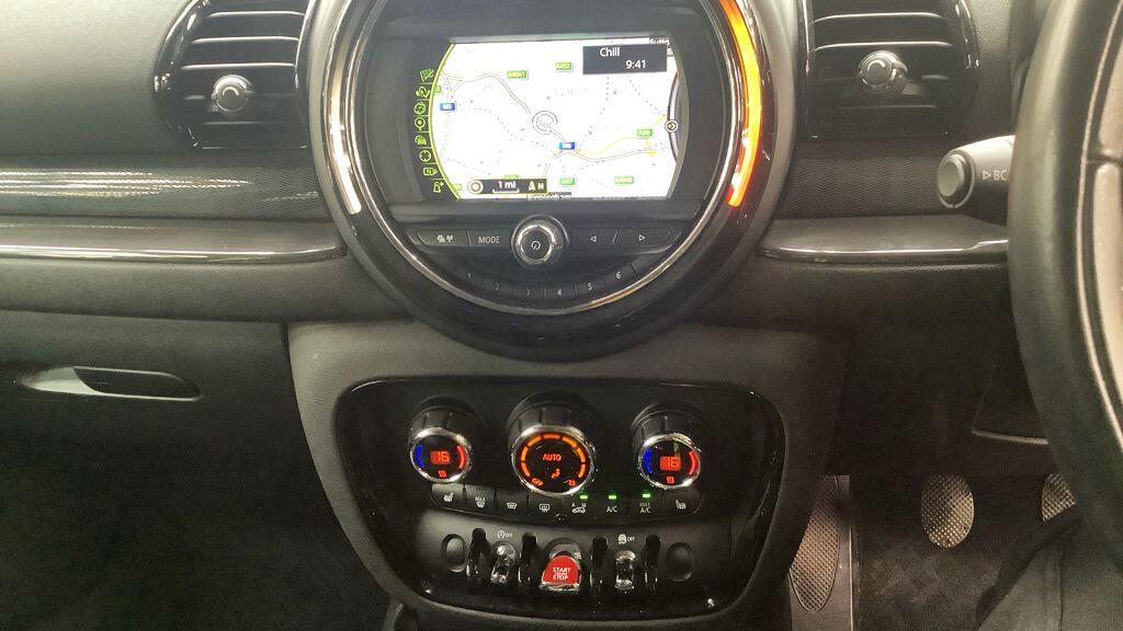 Mini Clubman view 9