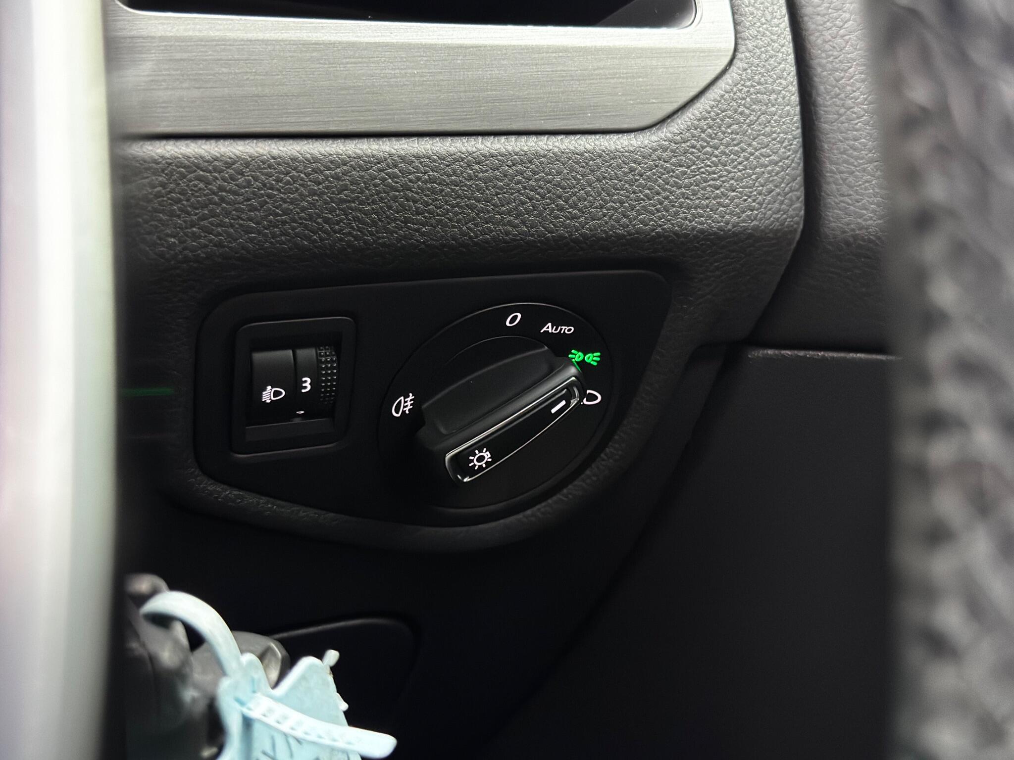 Volkswagen Touran view 43