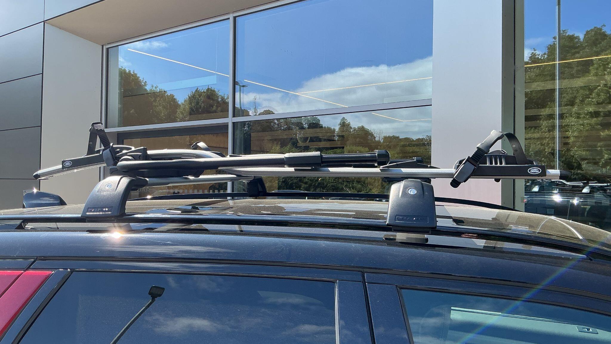 Land Rover Discovery Sport view 23