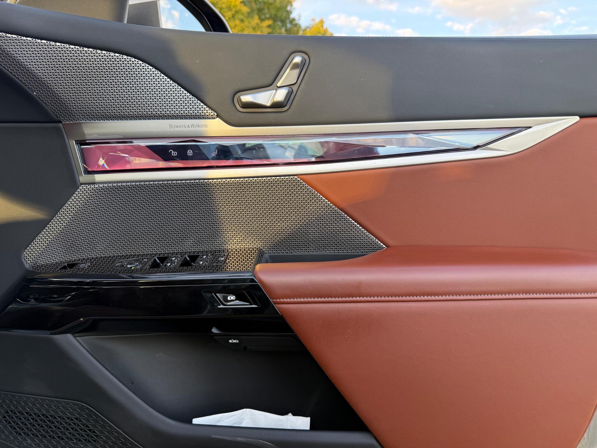 BMW I7 view 28