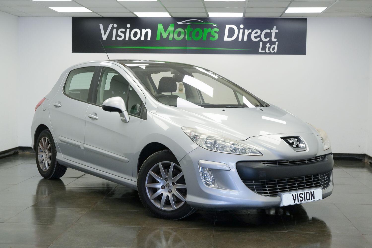 Peugeot 2008 main image