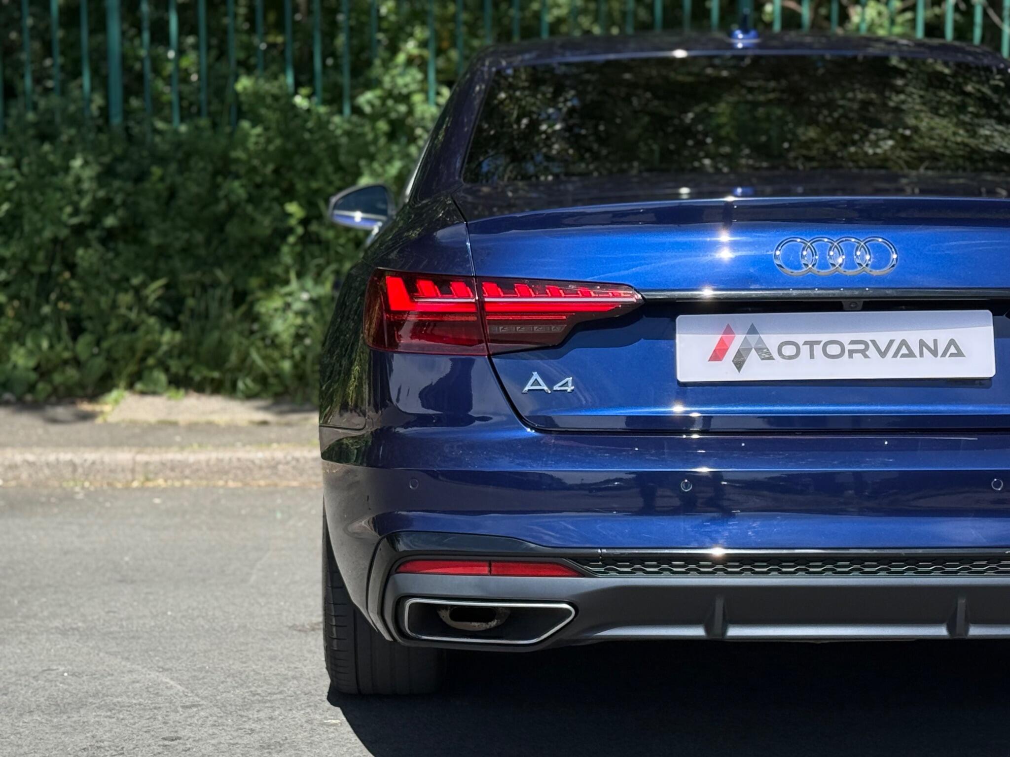 Audi A4 view 10