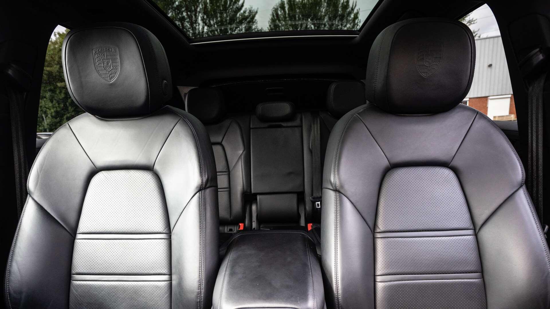 Porsche Cayenne view 15