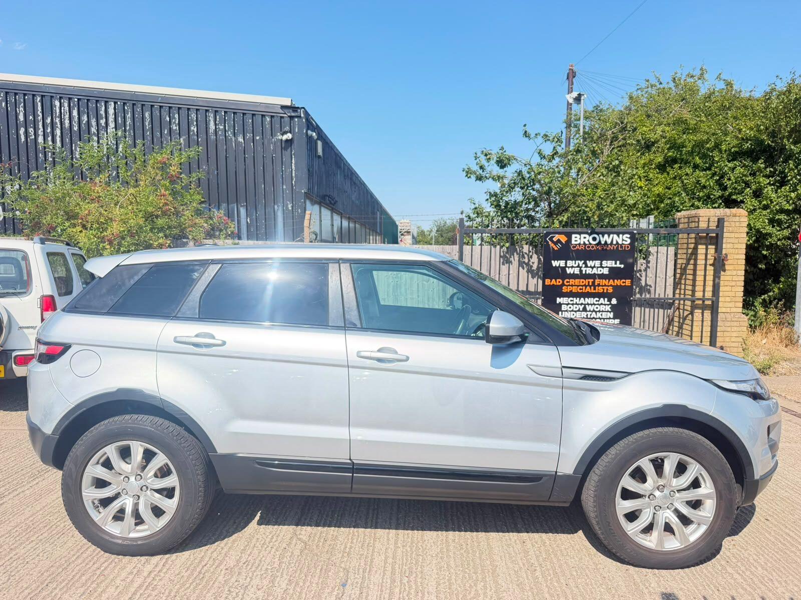 Land Rover Range Rover Evoque view 6
