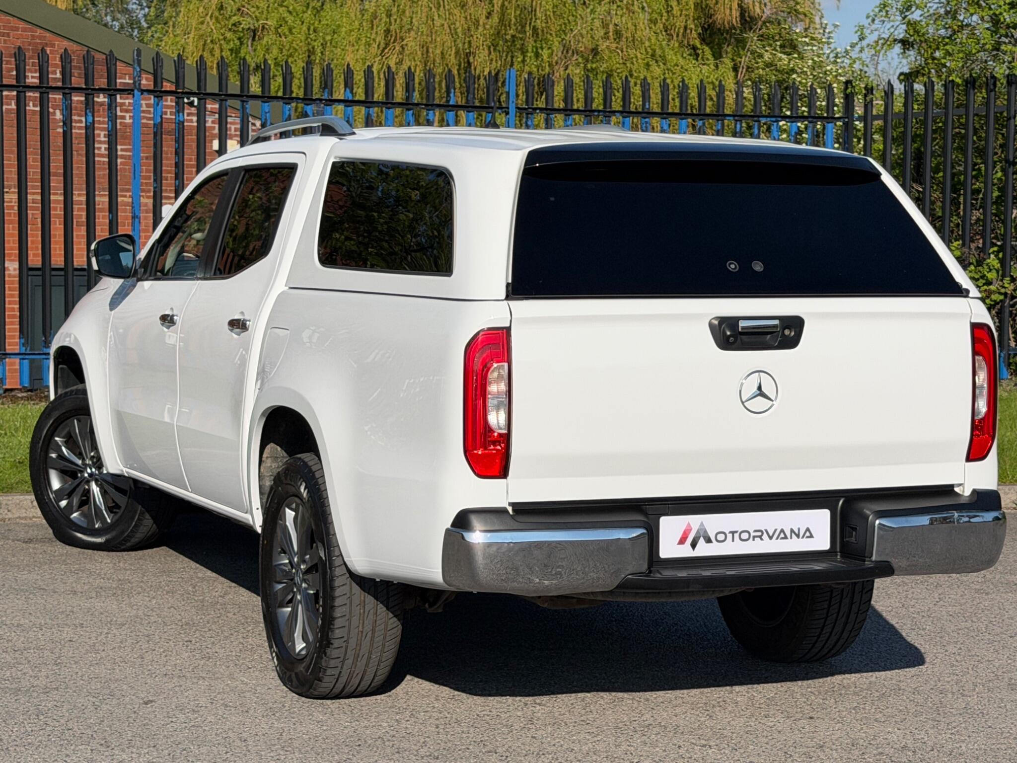 Mercedes-Benz X-Class view 12