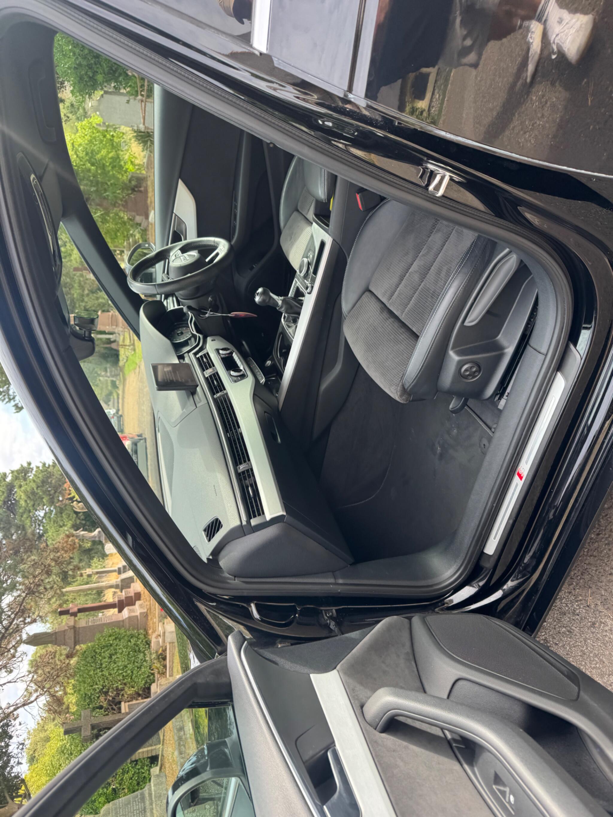 Audi A4 view 90
