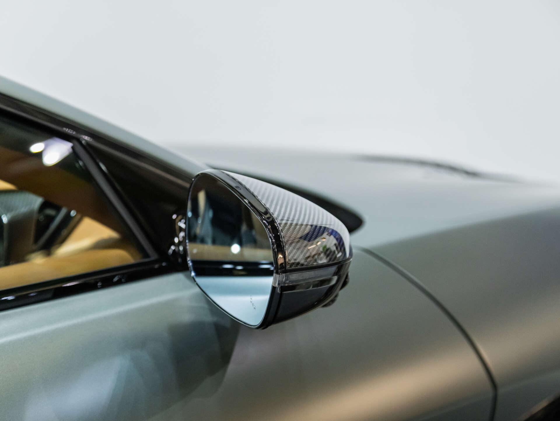 Aston Martin Vanquish view 78