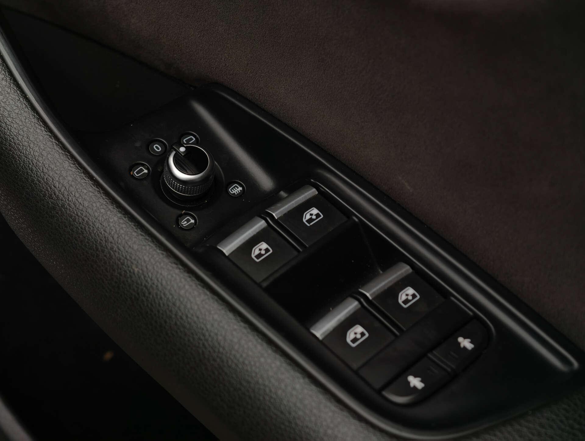 Audi SQ7 view 31