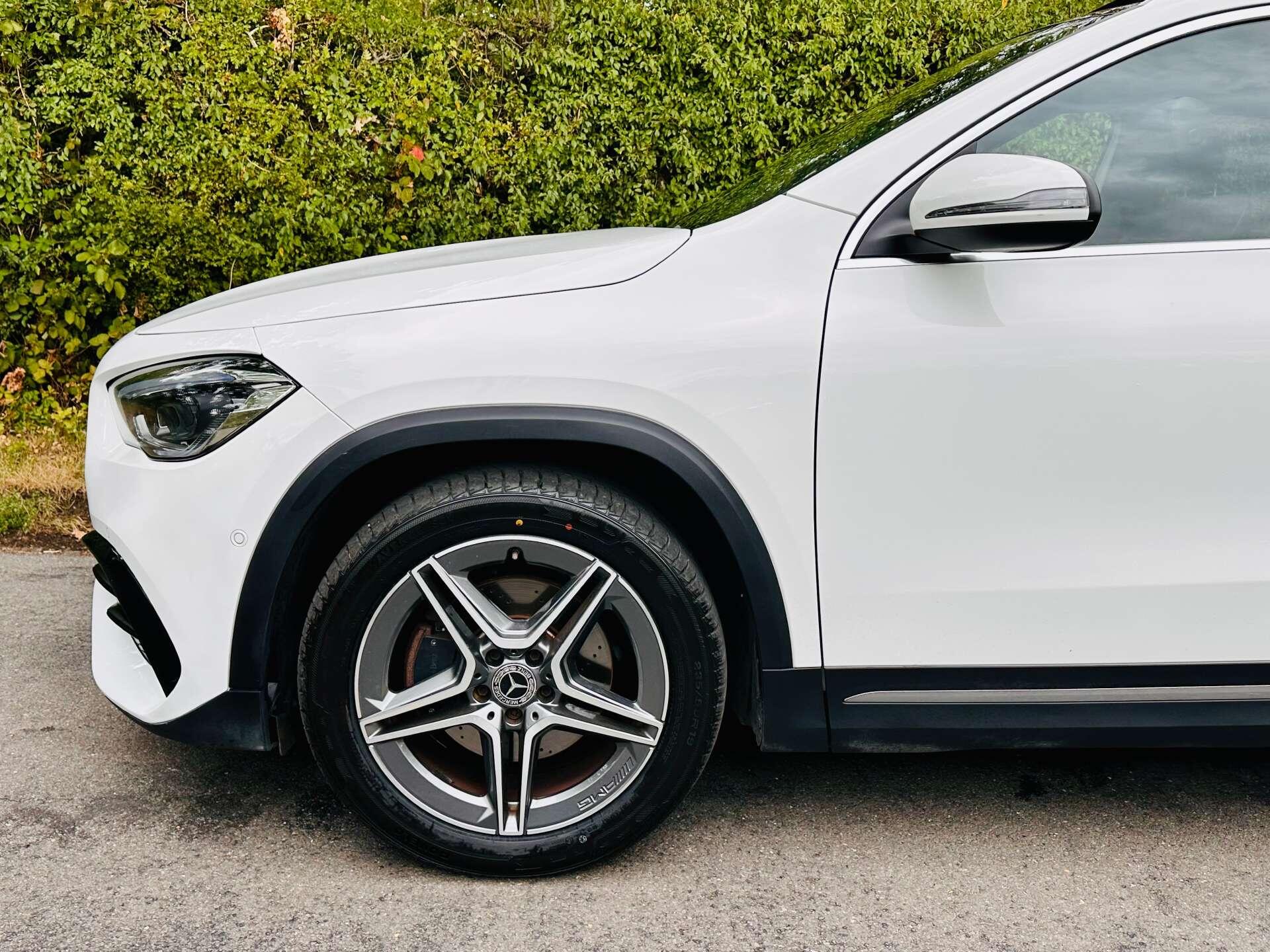 Mercedes-Benz Gla view 31