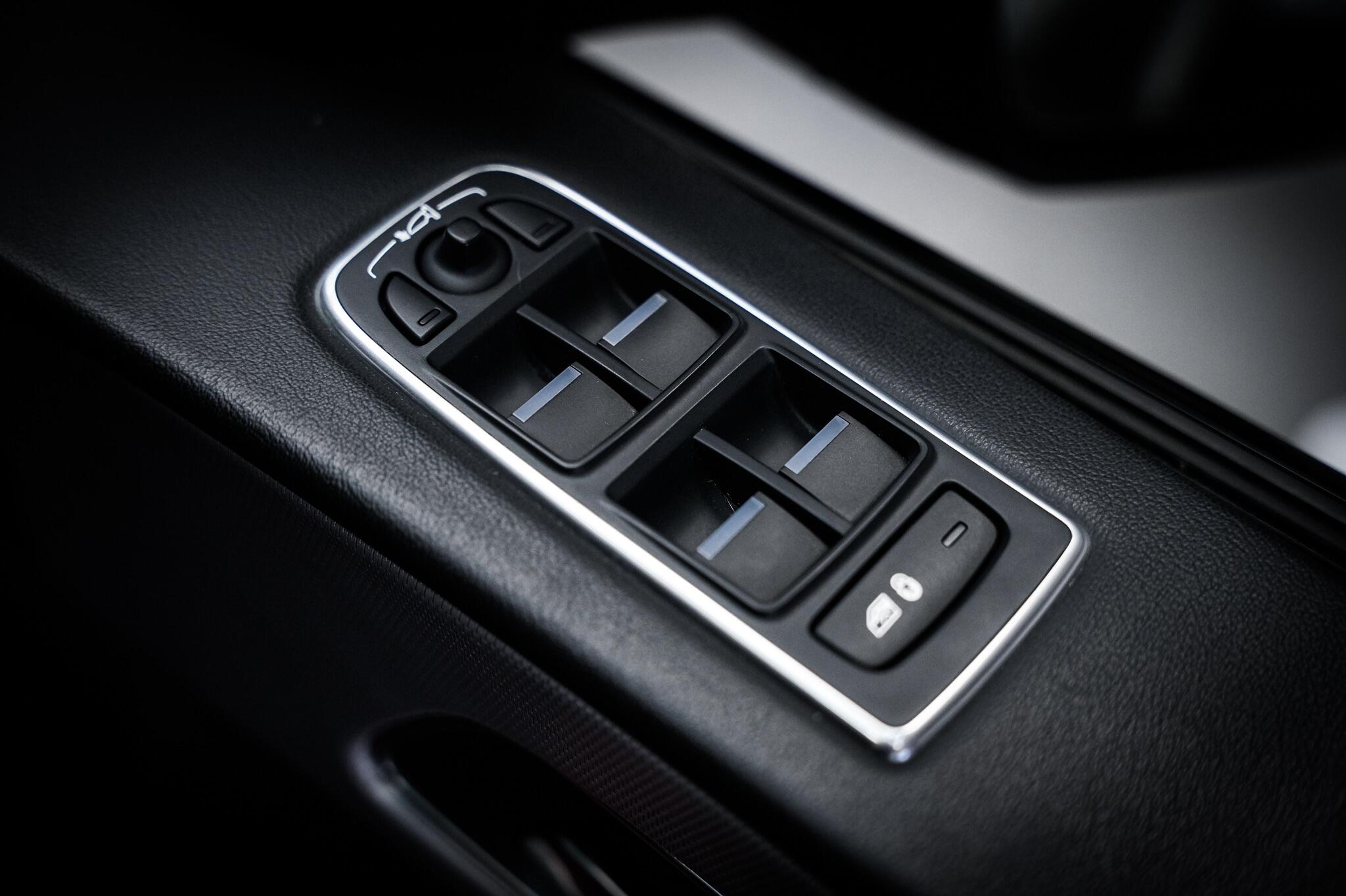 Jaguar F-Pace view 54