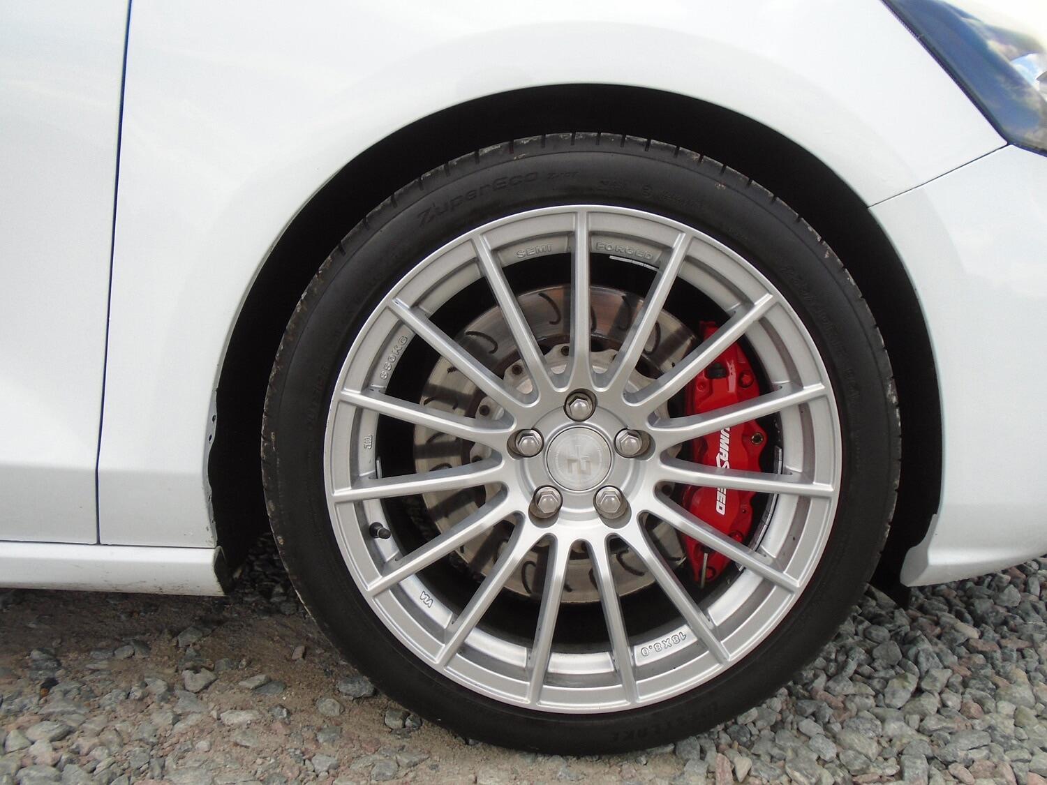 Ford Focus view 9