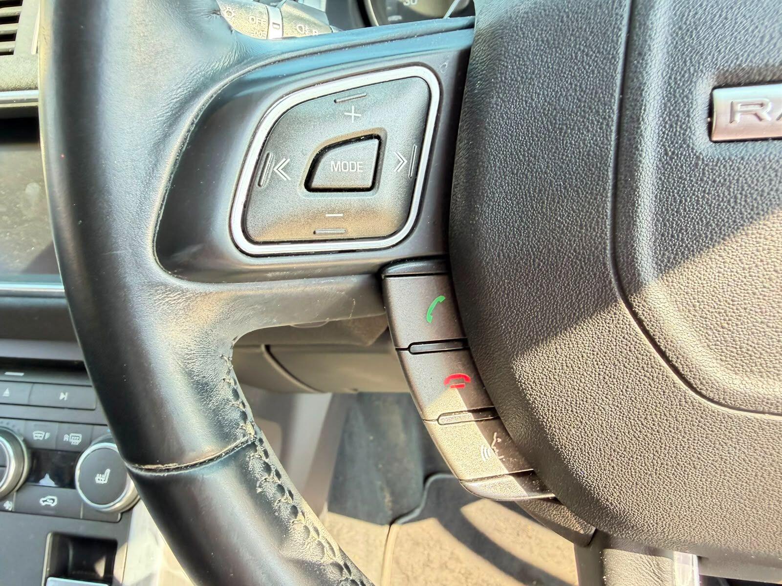 Land Rover Range Rover Evoque view 18