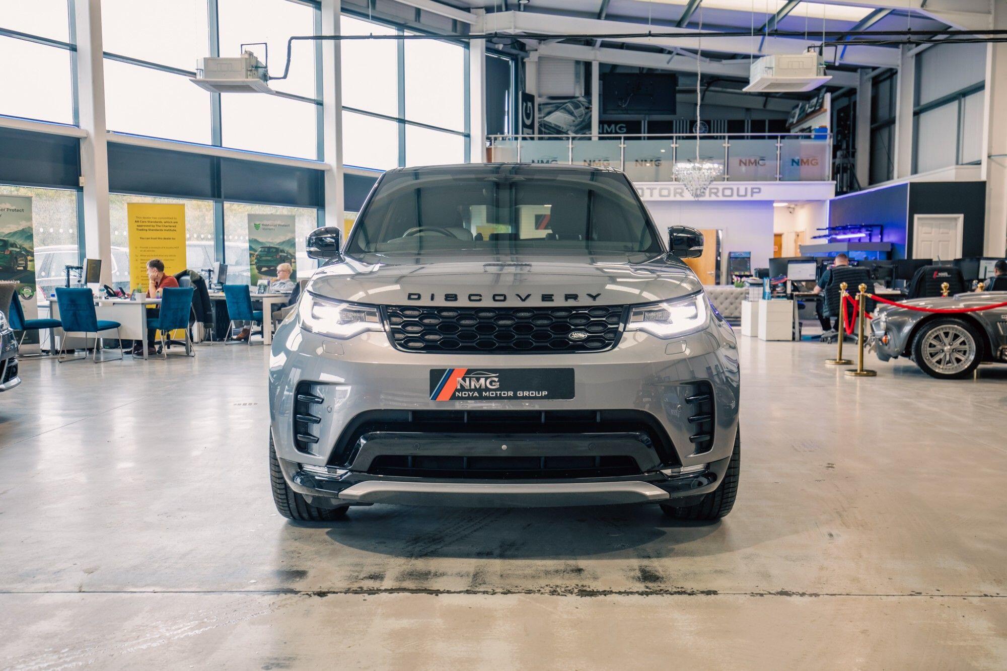 Land Rover Discovery view 64