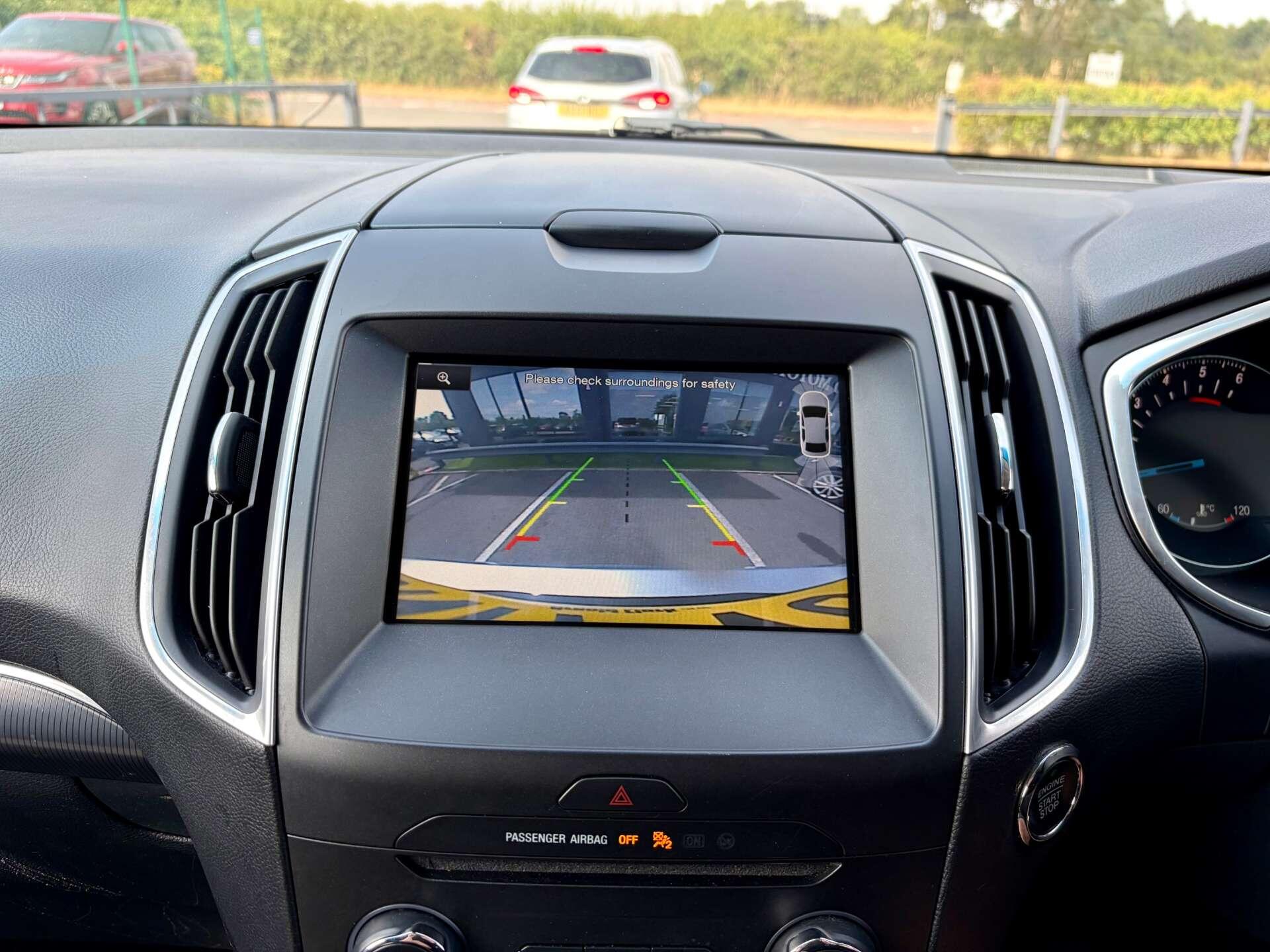 Ford Edge view 49