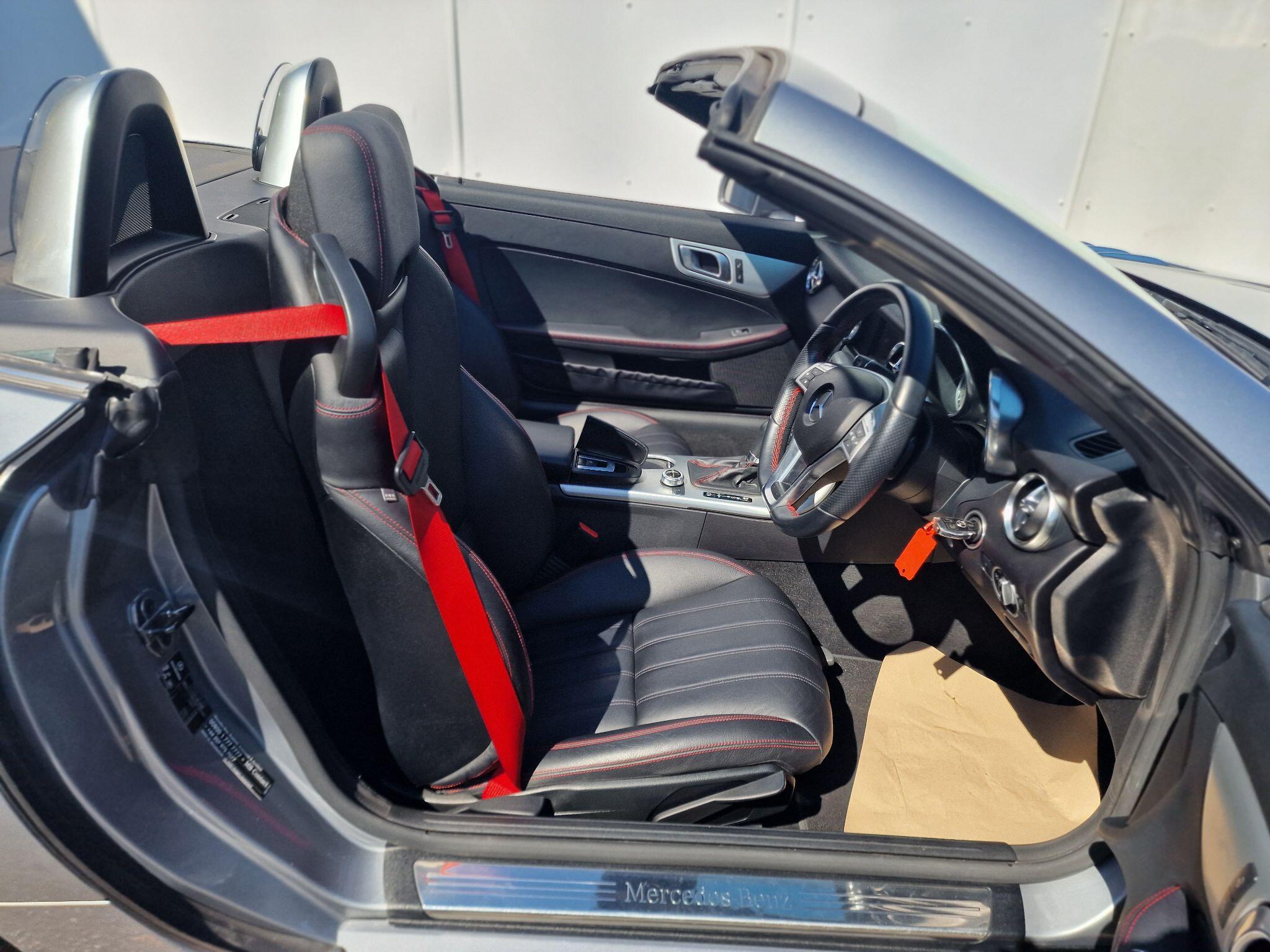 Mercedes-Benz SLK view 12
