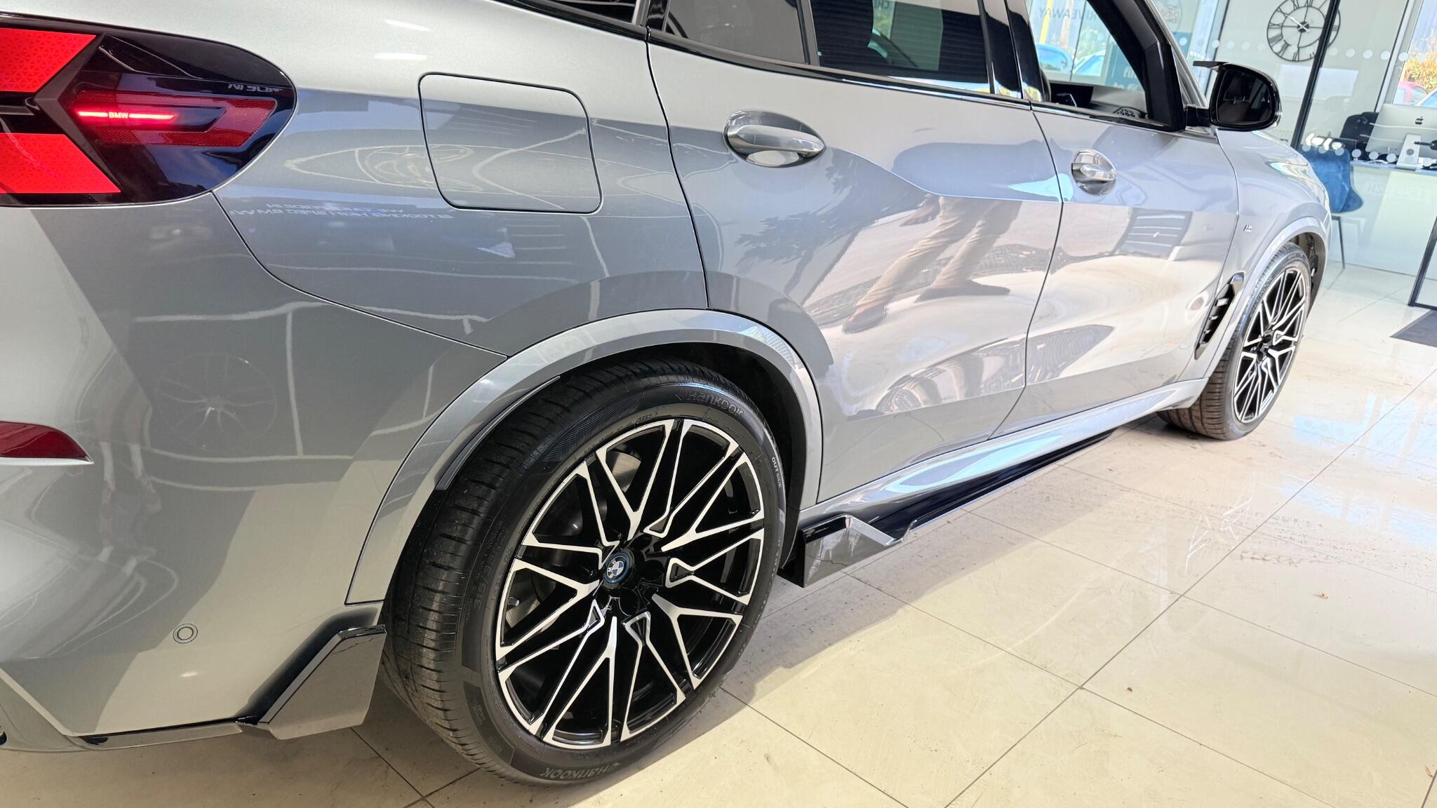 BMW X5 view 14