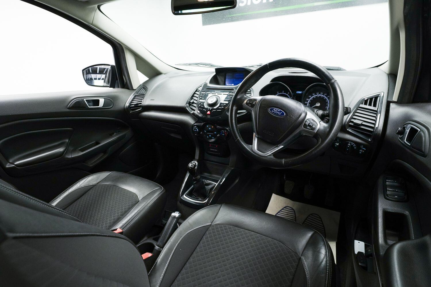 Ford Ecosport view 9