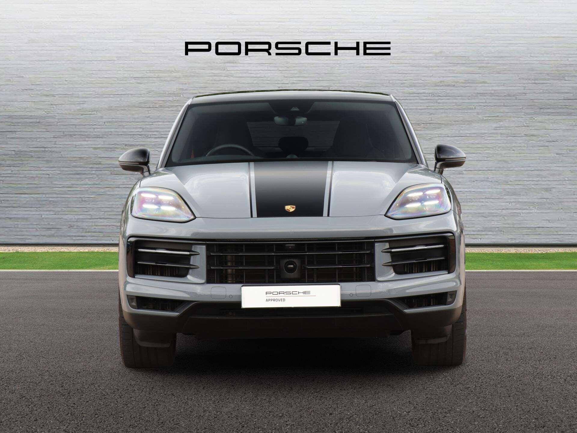 Porsche Cayenne view 8