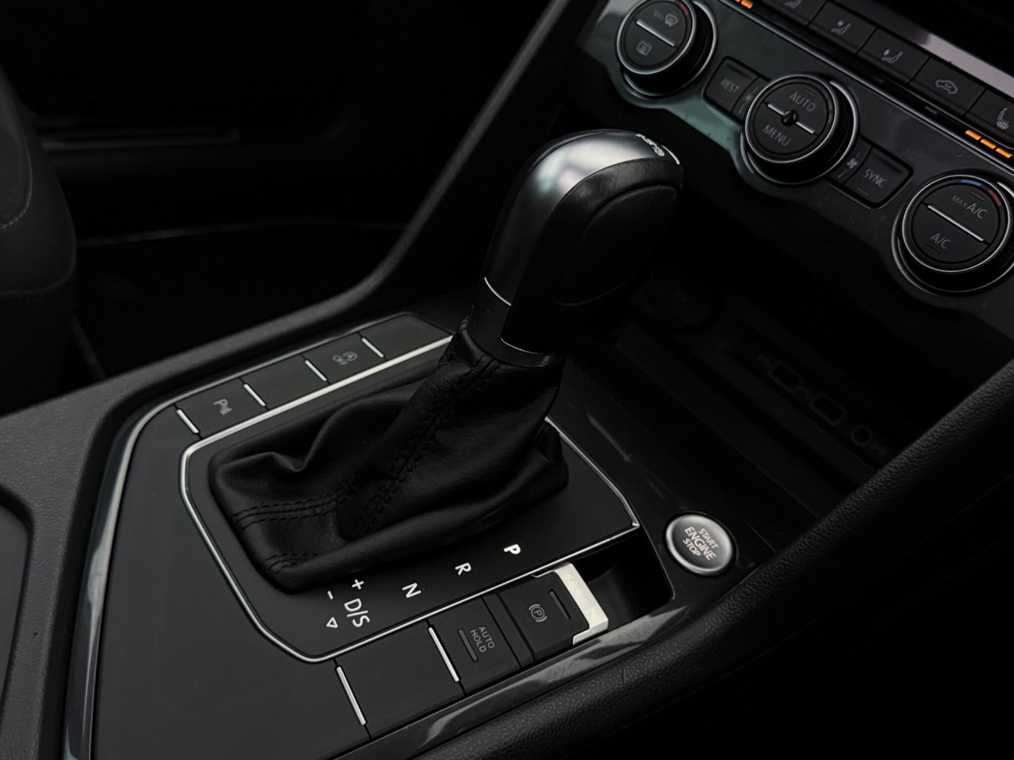 Volkswagen Tiguan view 21