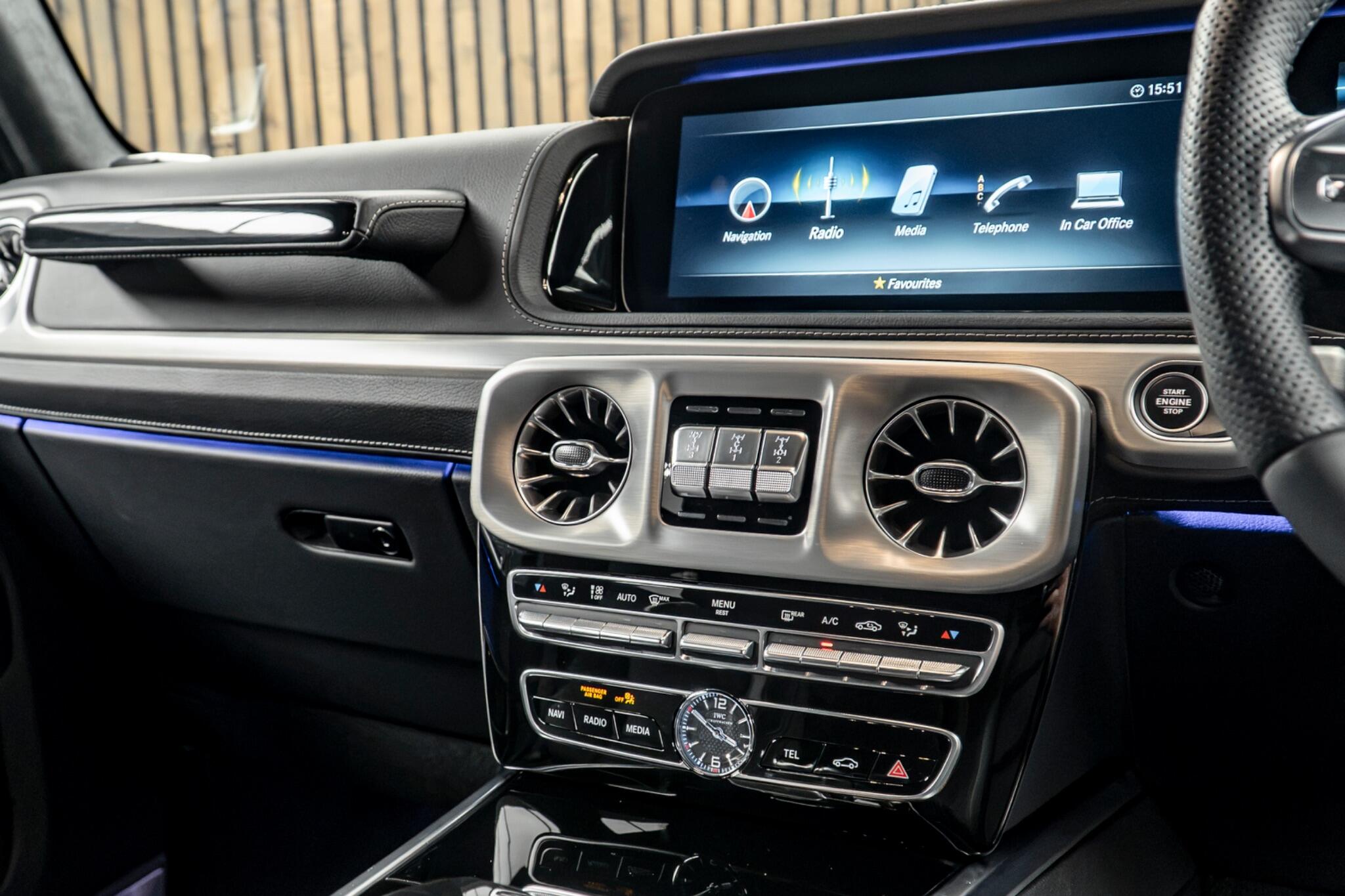 Mercedes-Benz G-Class view 25