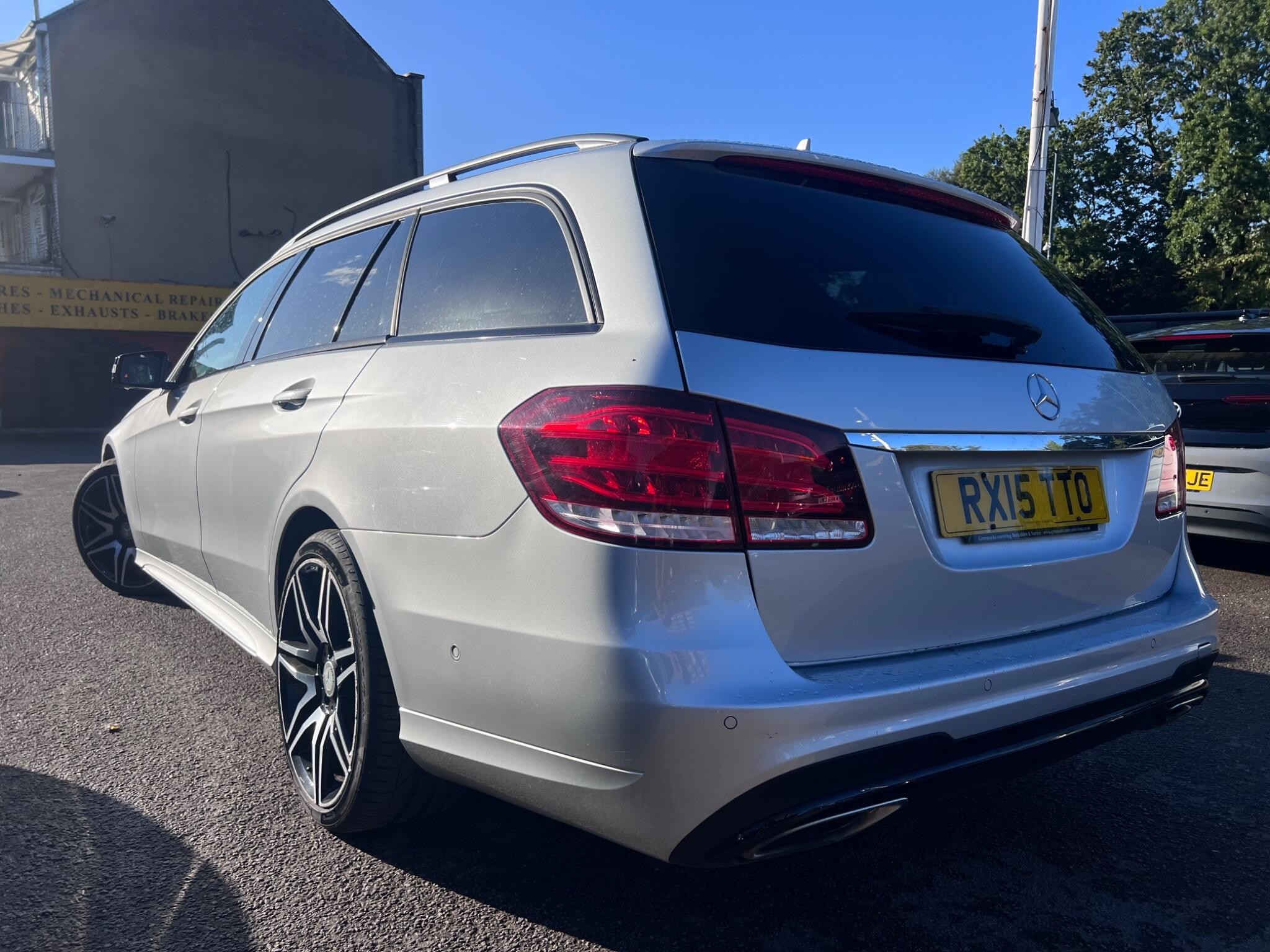 Mercedes-Benz E Class view 10