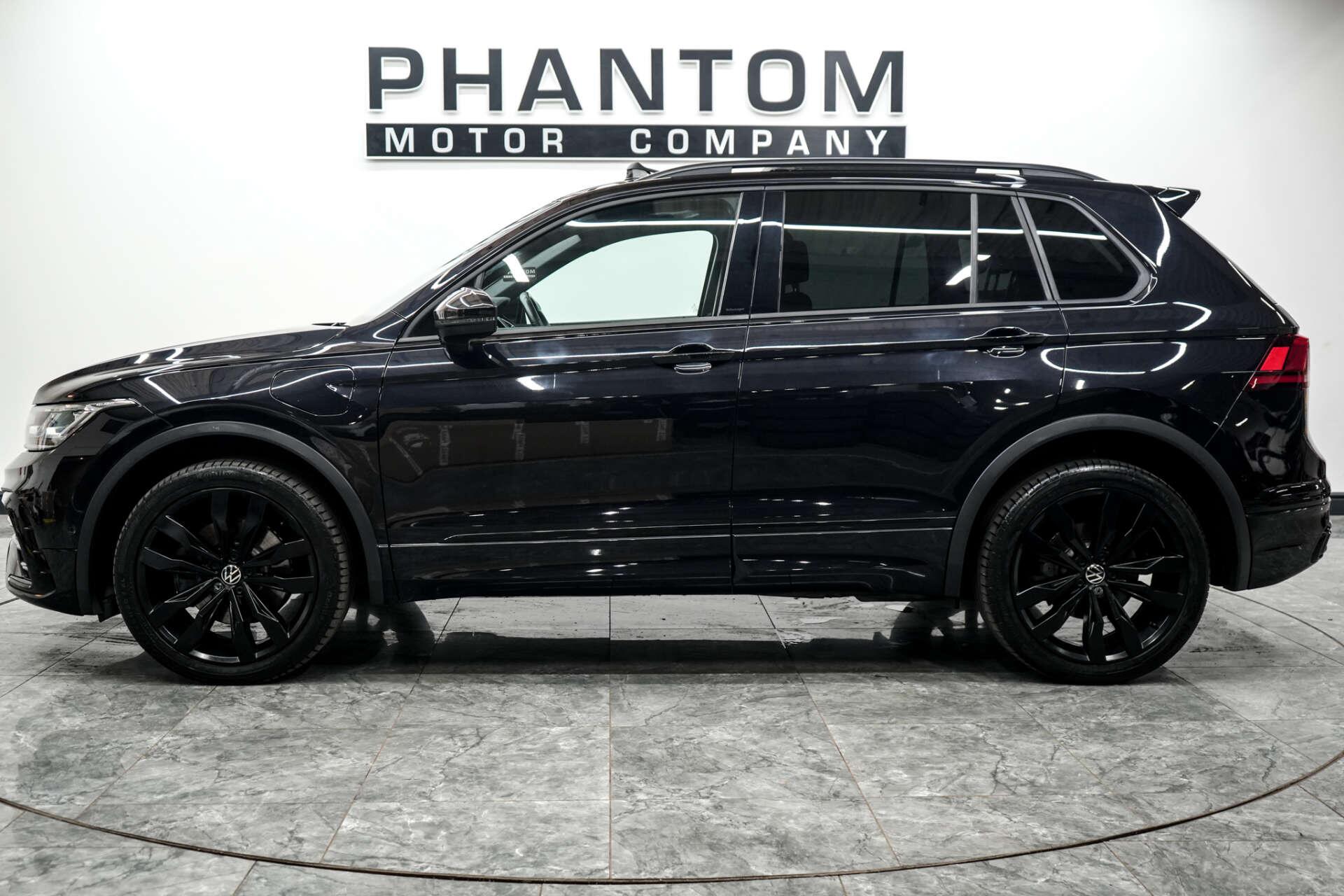 Volkswagen Tiguan view 3