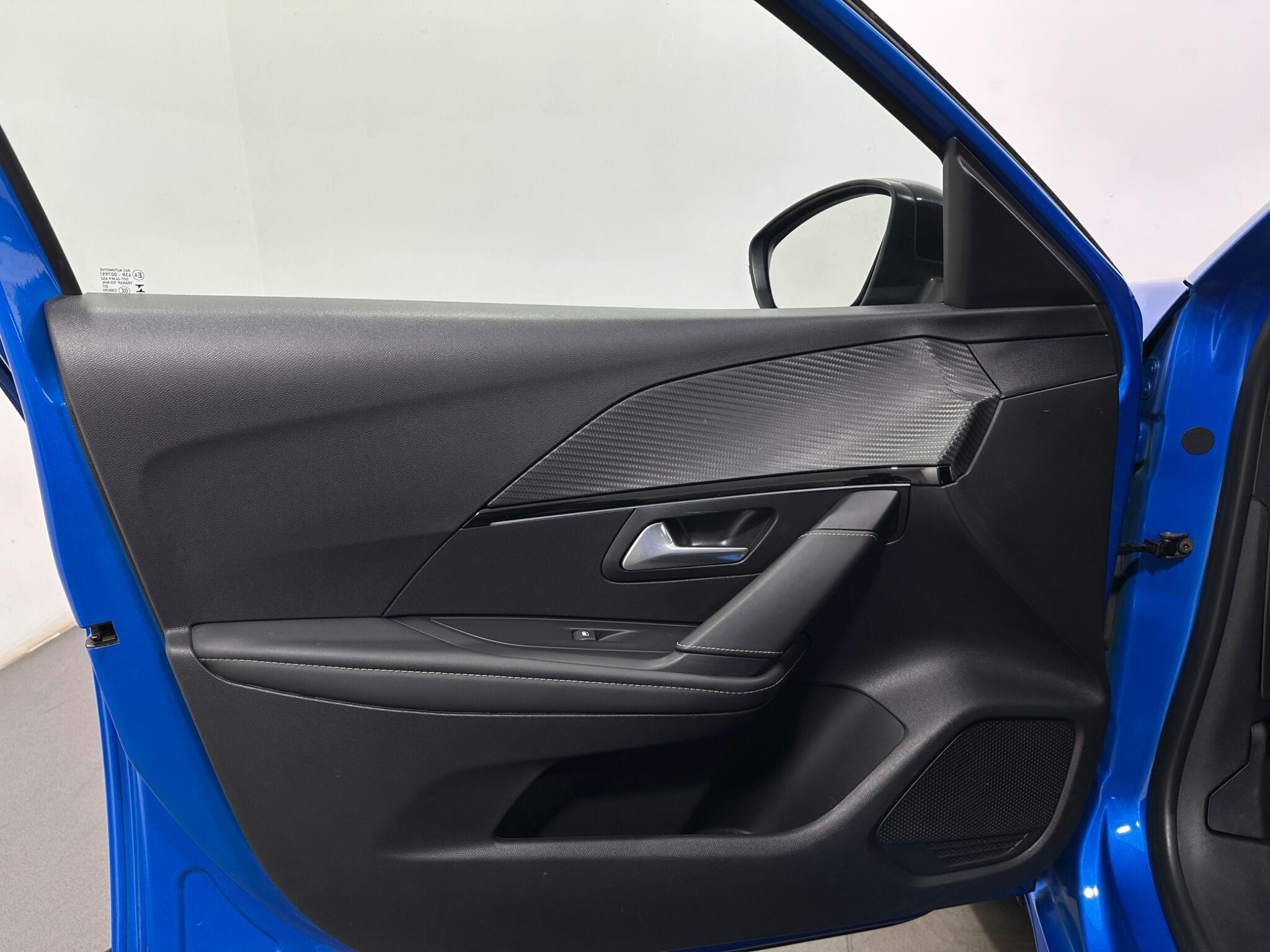 Peugeot 208 view 35