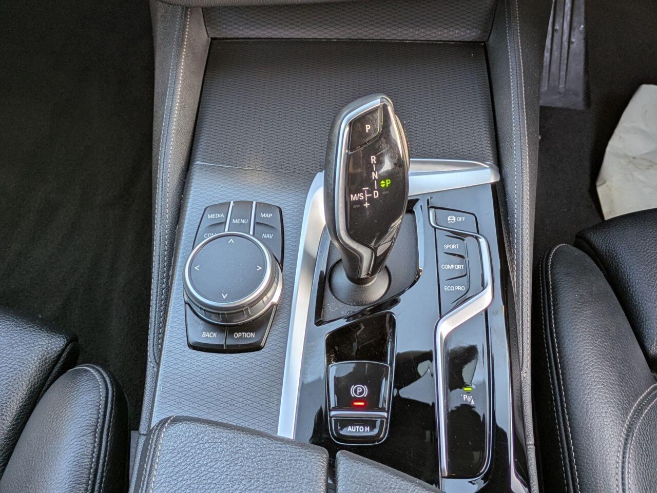 BMW 5 Series view 15