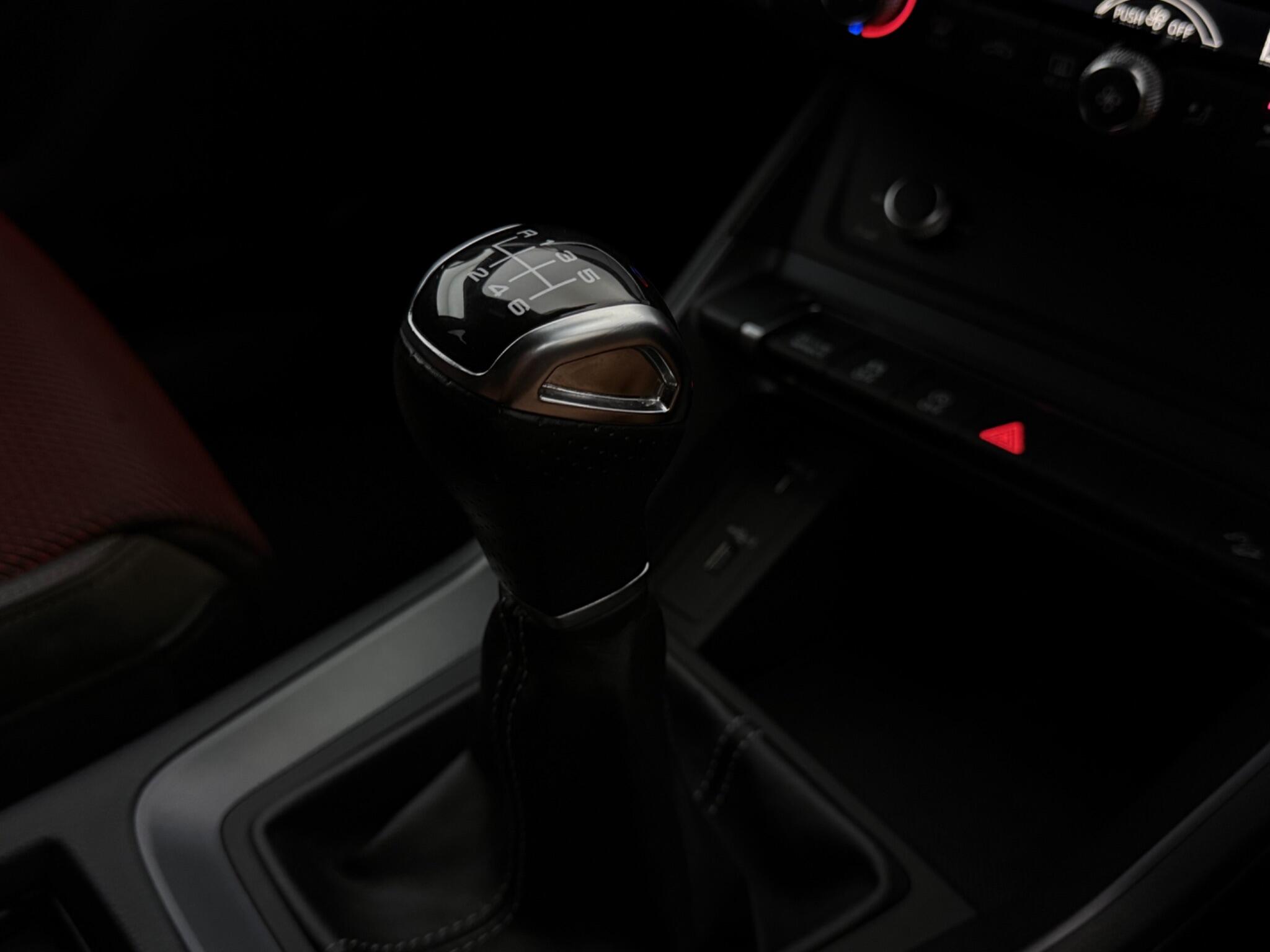 Audi Q3 view 22