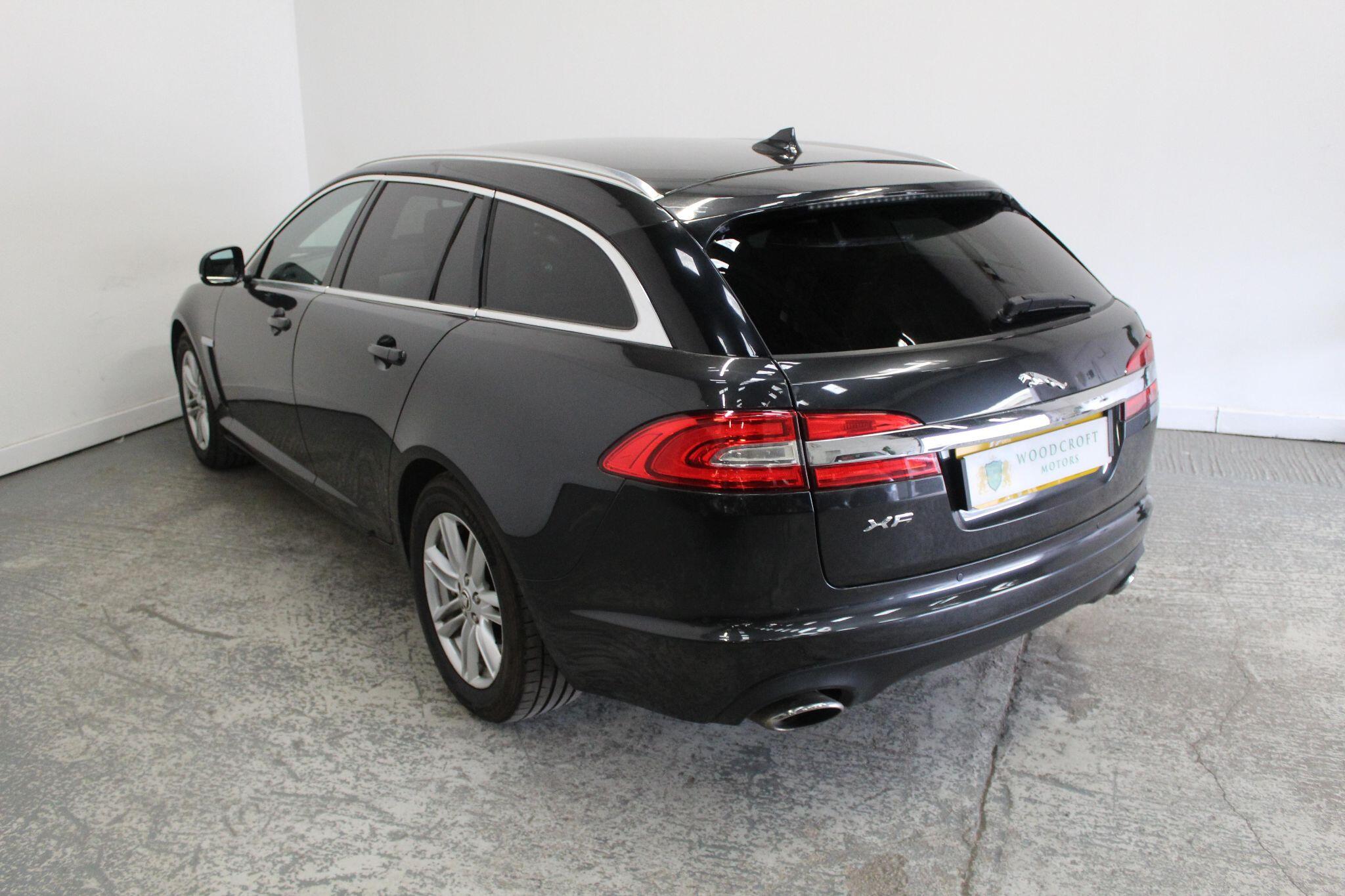 Jaguar XF view 7