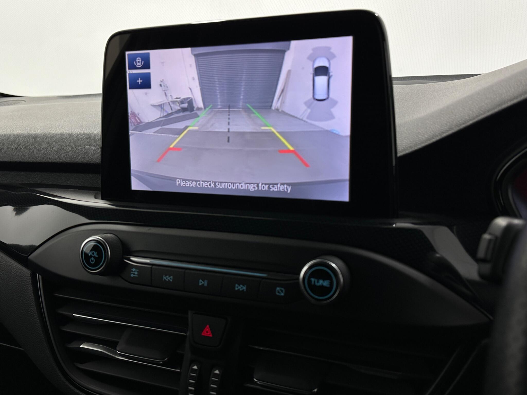 Ford Focus view 23