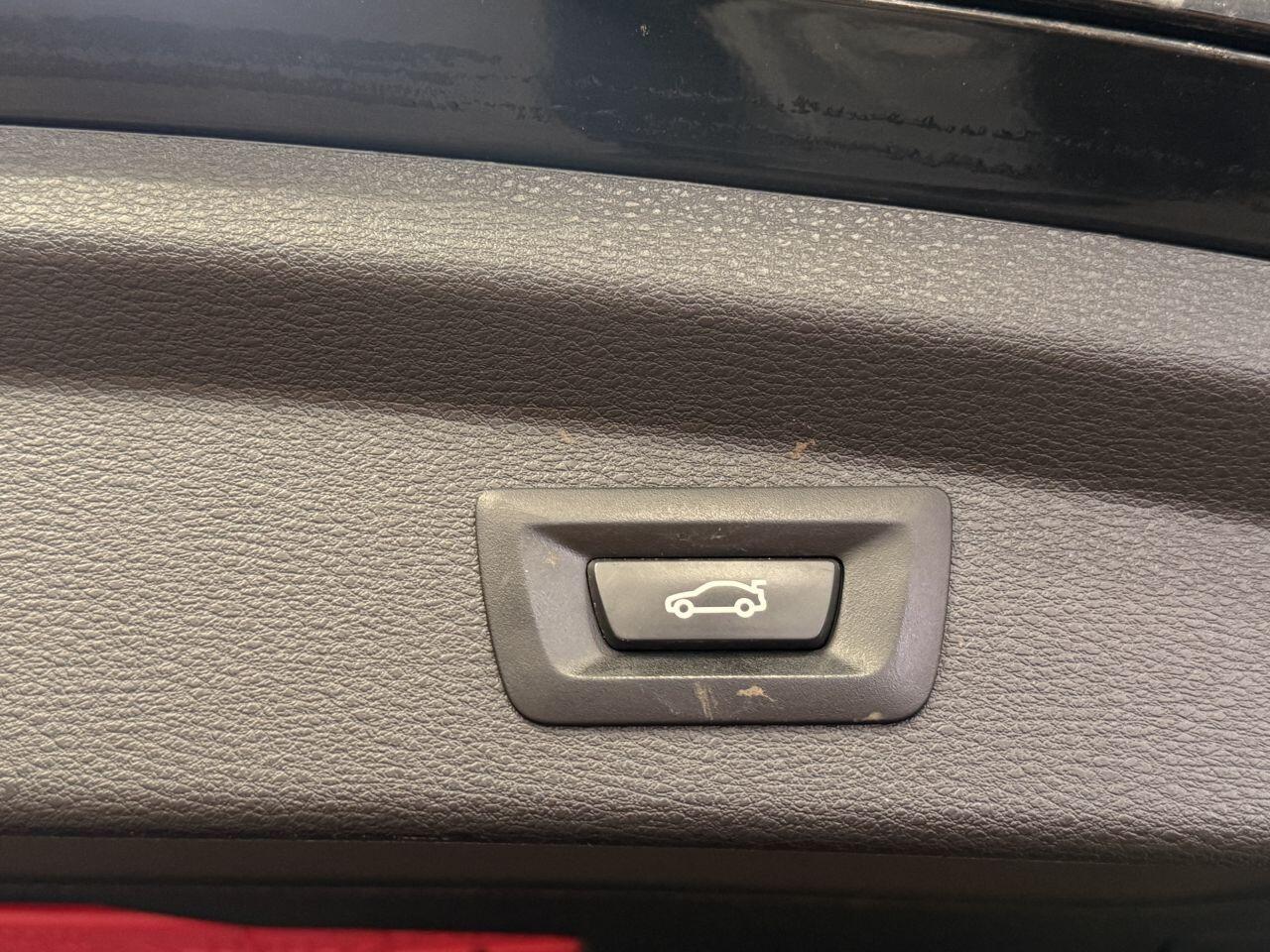 BMW X2 view 18