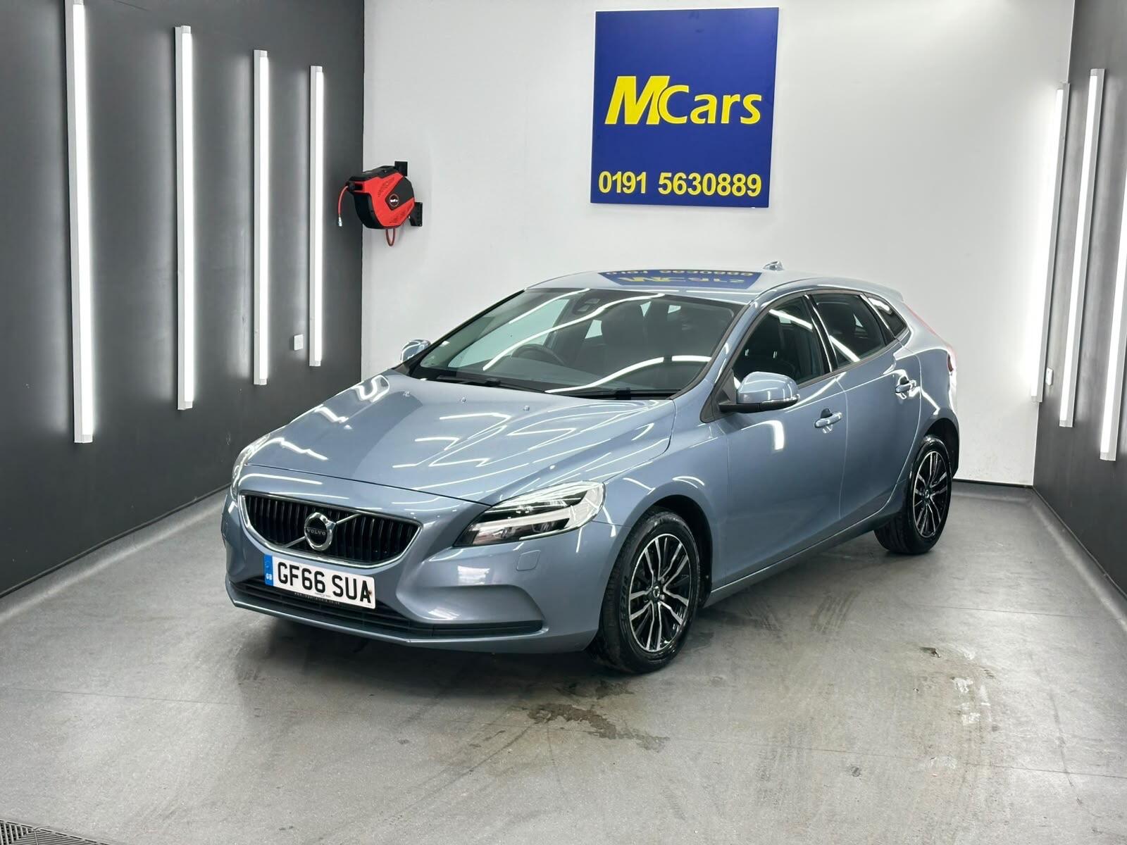 Volvo V40 view 4
