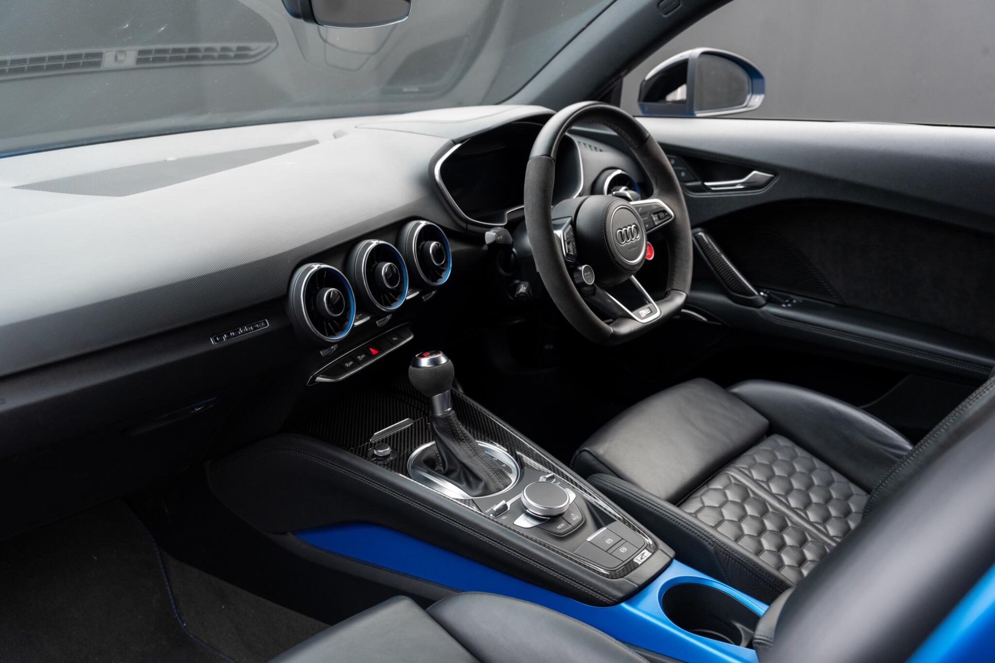 Audi TT RS view 42