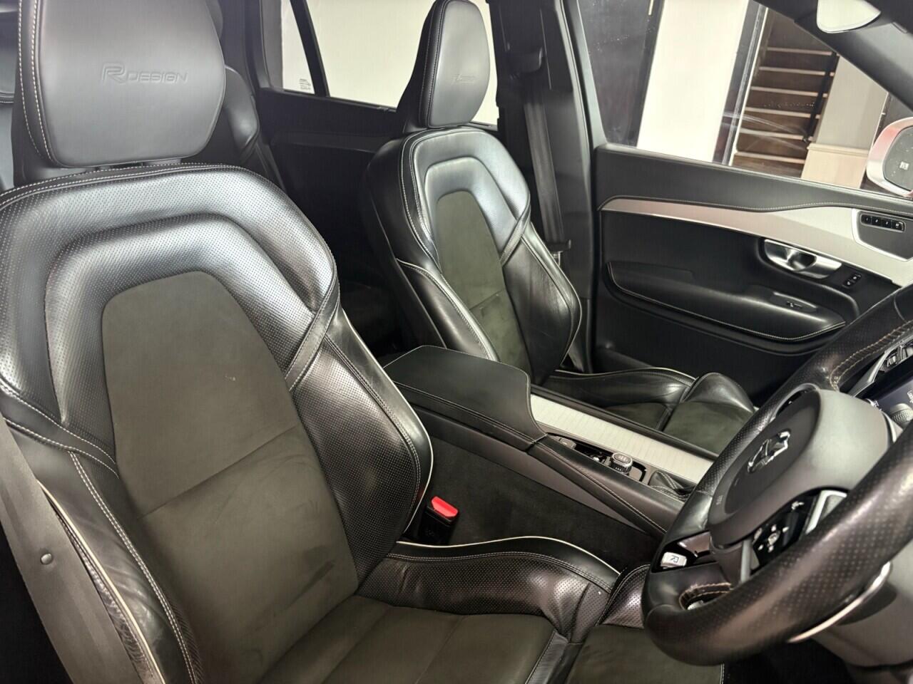 Volvo XC90 view 12