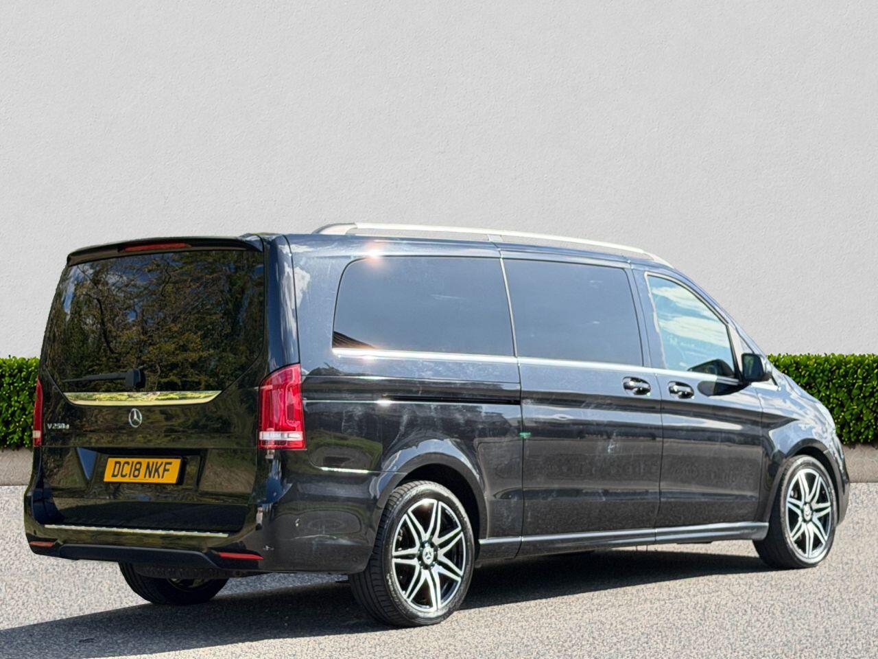 Mercedes-Benz V-Class view 7